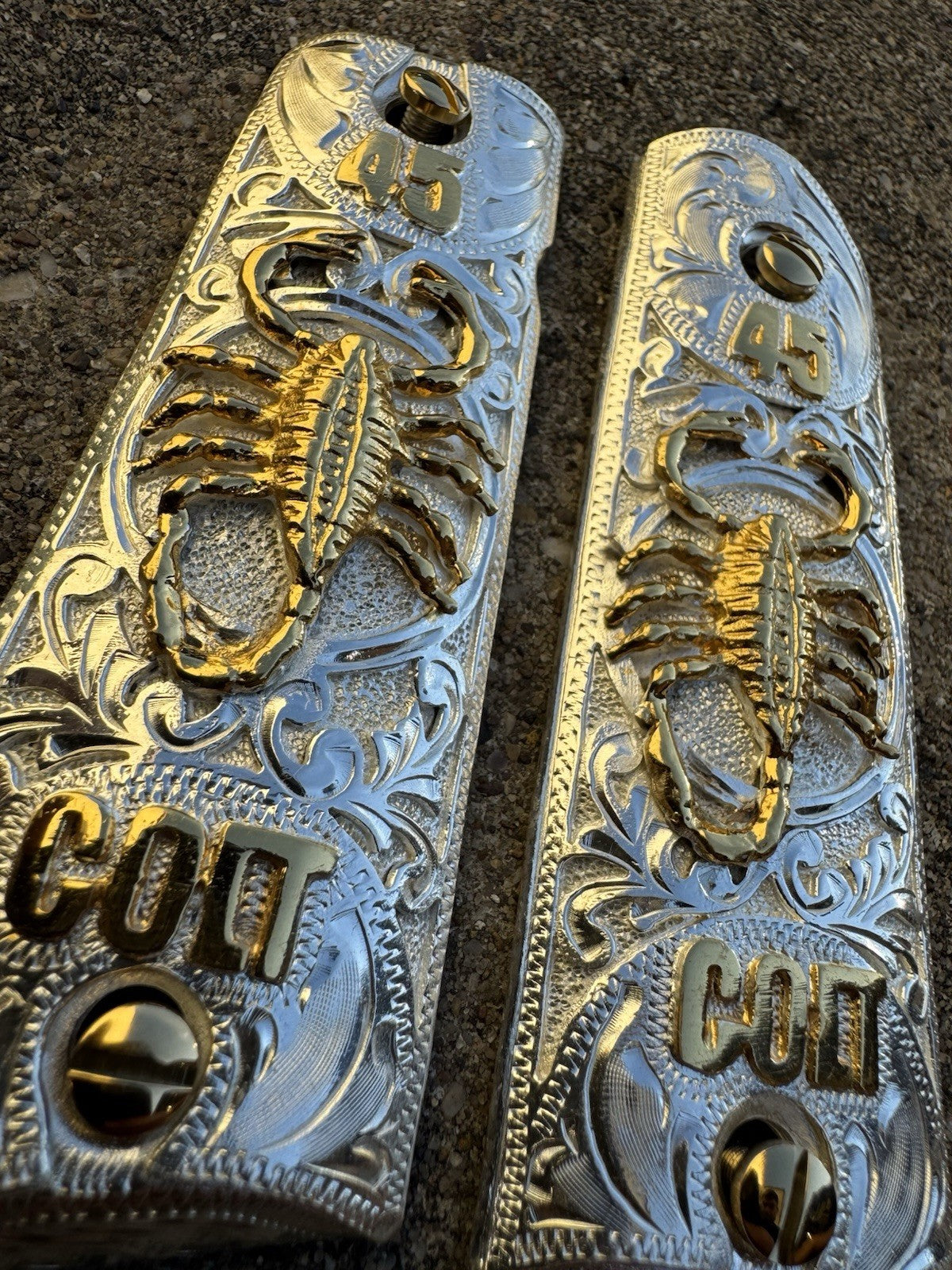 1911 45 38 Super Full Size Scorpion Gold Gun Pistol Grip Cachas & 24K Screws