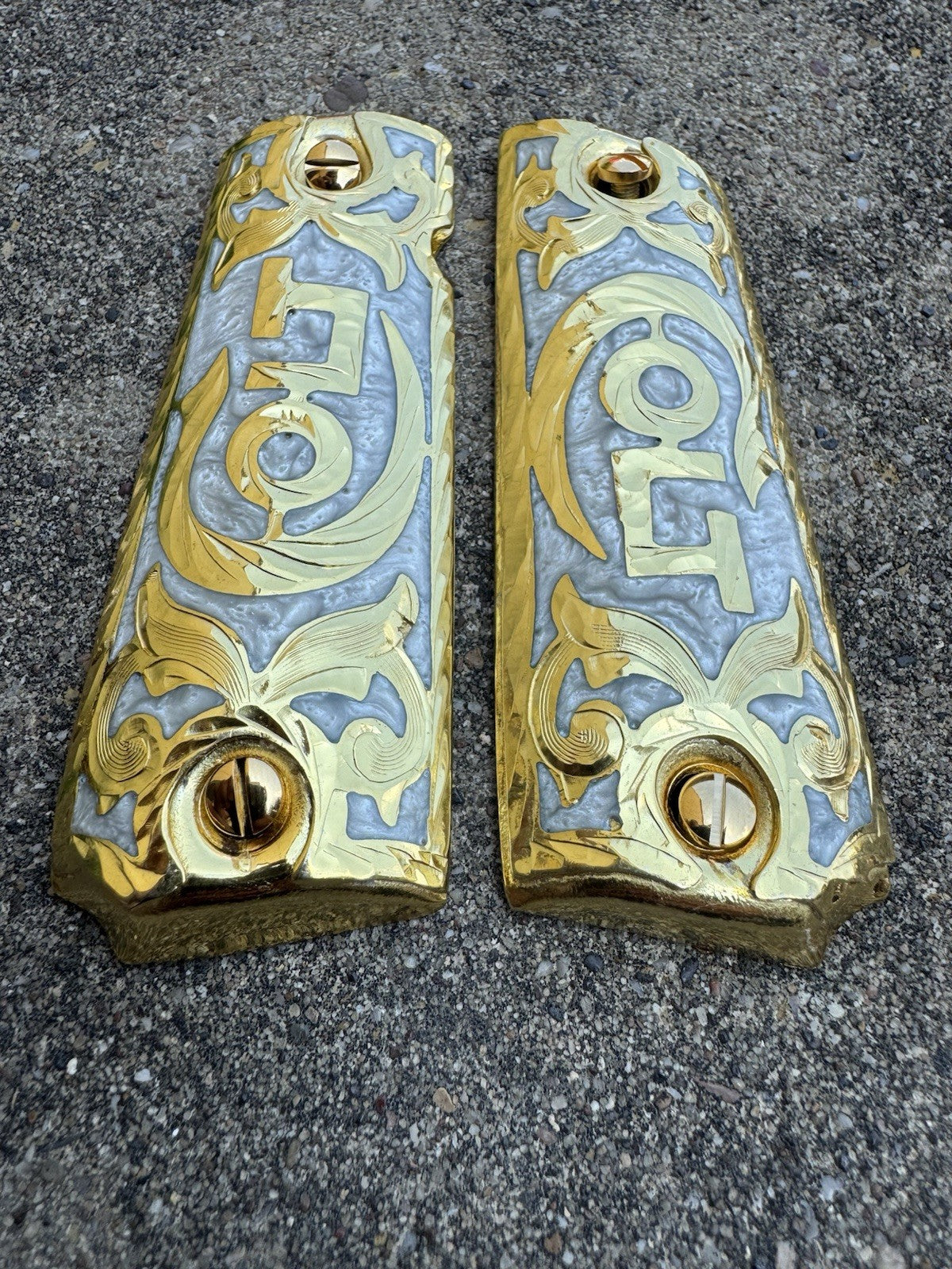 1911 45 38 Super Colt Full Size Gold Gun Pistol Grip Cachas & 24K Screws
