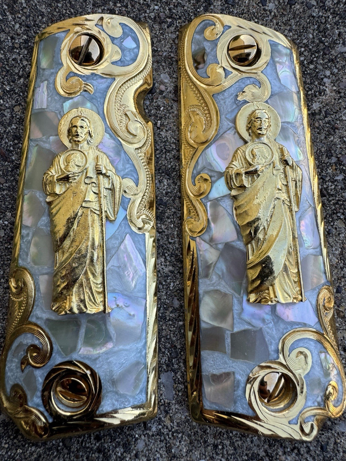 1911 45 38 Super San Judas Full Size Gold Gun Pistol Grip Cachas & 24K Screws