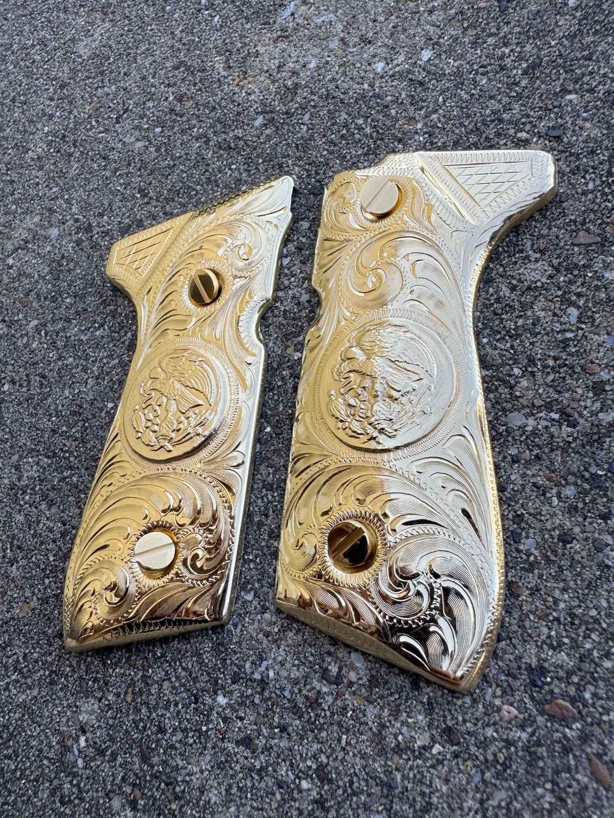 Beretta 92FS Cachas Gold Plated Pistol Custom Grips & Gold Screws