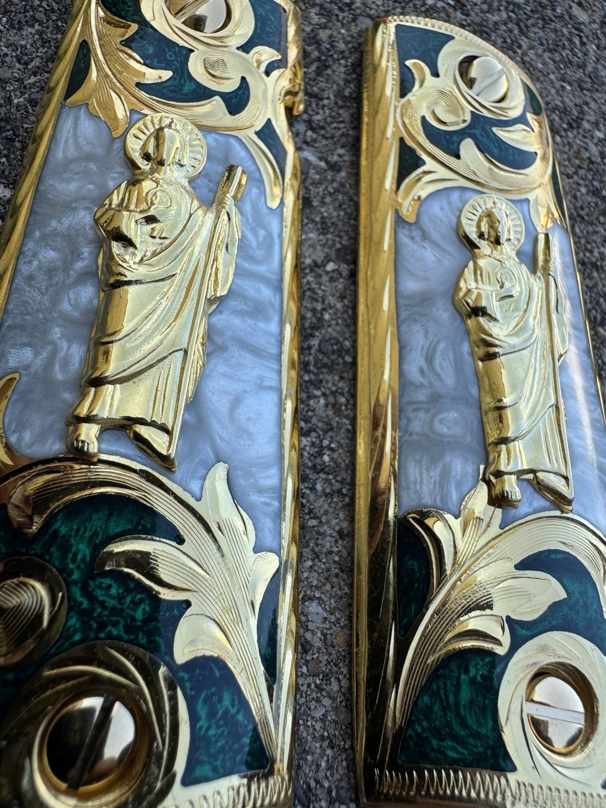 1911 45 38 Super San Judas Full Size Gold Gun Pistol Grip Cachas & 24K Screws