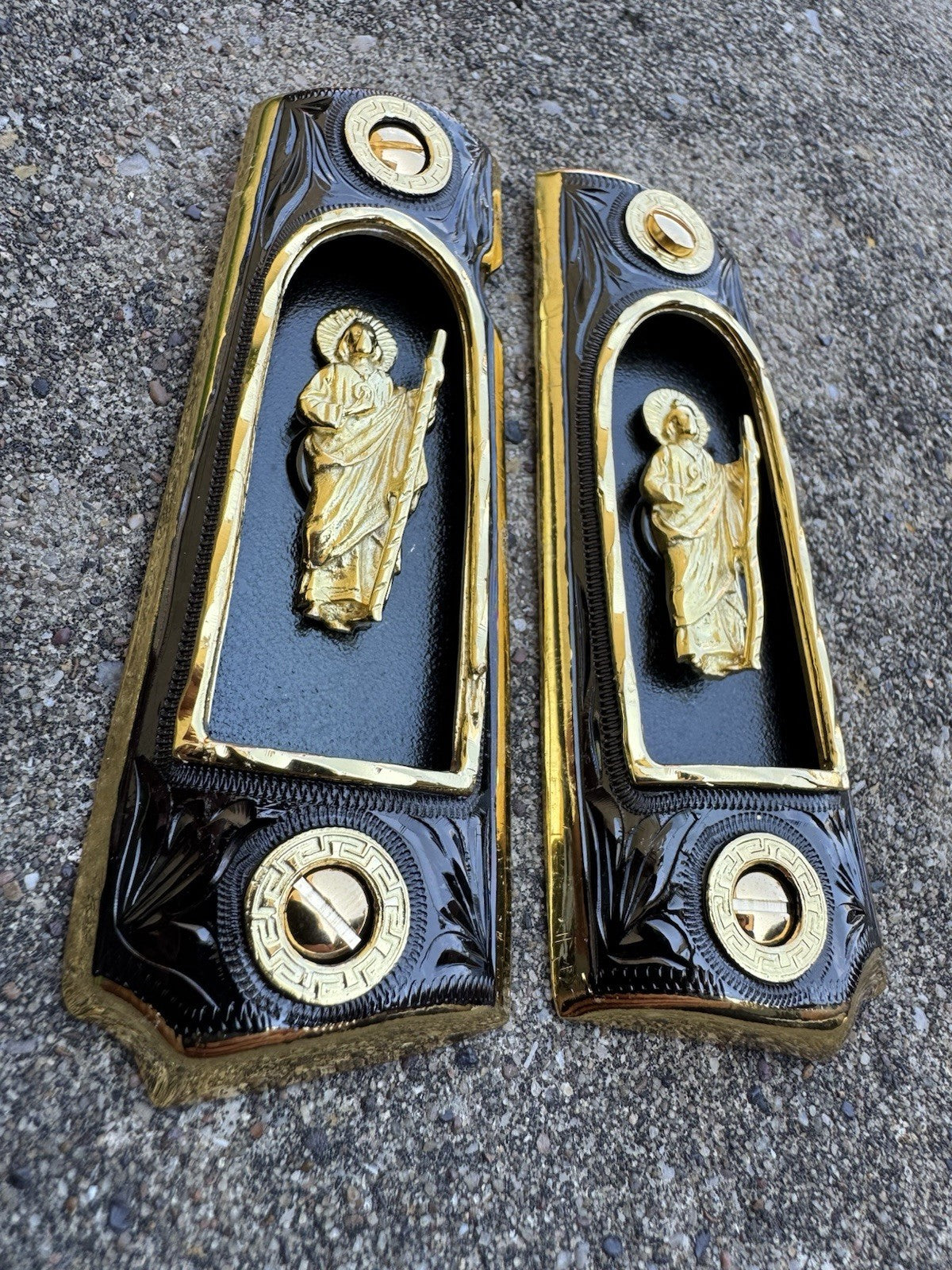 1911 45 38 Super San Judas Full Size Gold Gun Pistol Grip Cachas & 24K Screws
