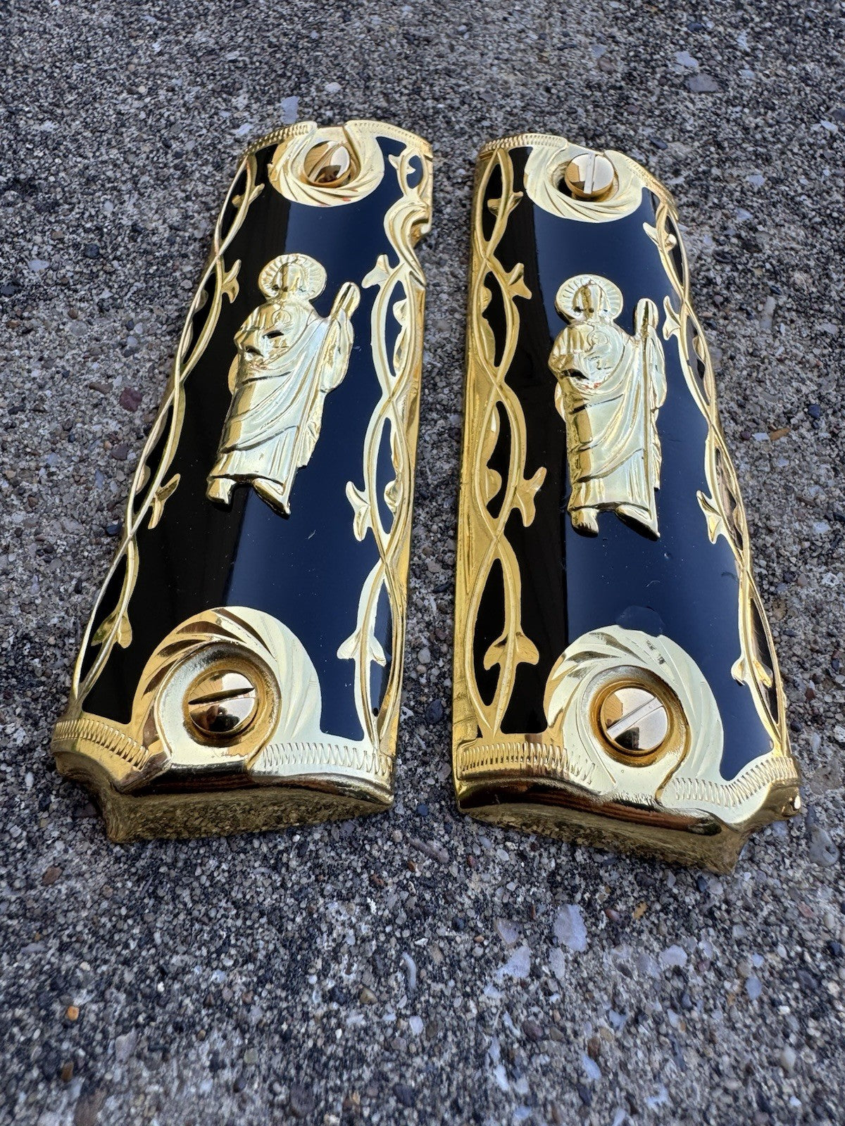 1911 45 38 Super San Judas Full Size Gold Gun Pistol Grip Cachas & 24K Screws