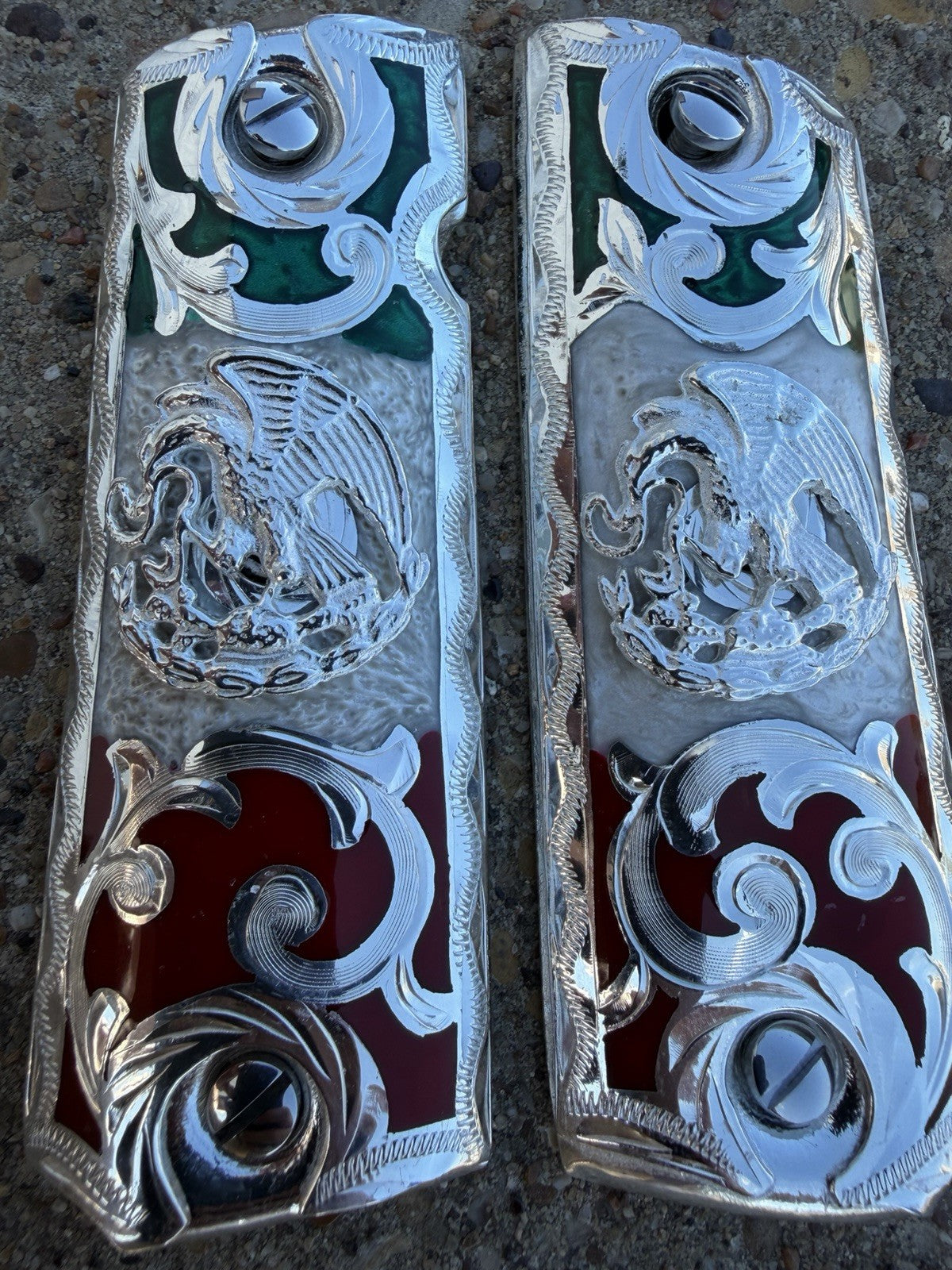 1911 45 38 Super Full Size Mexican Eagle Gun Pistol Grip Cachas & Polished Screw