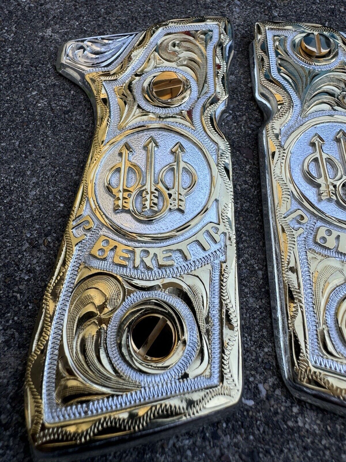 Beretta 92FS Cachas Gold Plated Pistol Custom Grips Chapeado & 24K Gold Screws