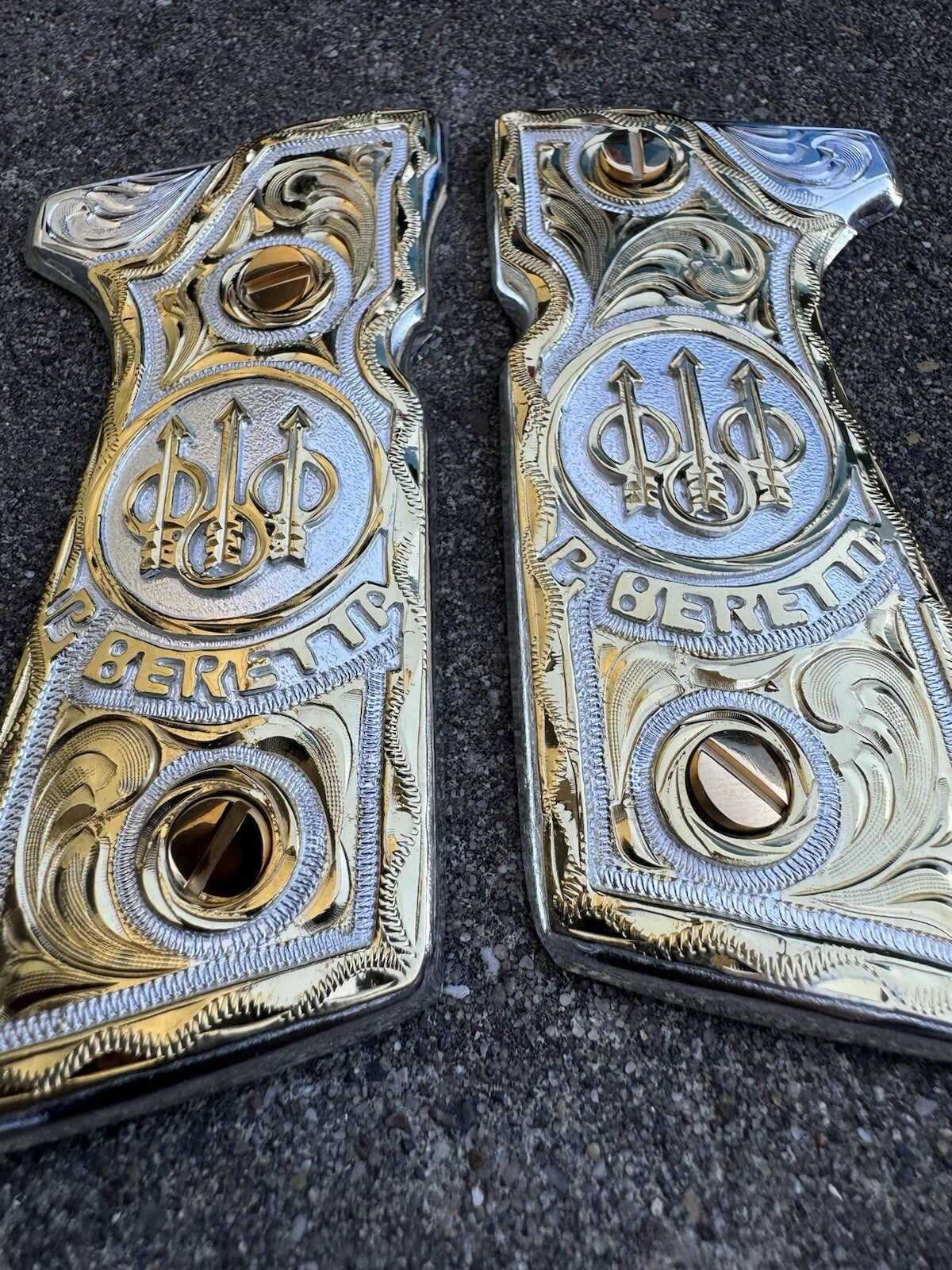 Beretta 92FS Cachas Gold Plated Pistol Custom Grips Chapeado & 24K Gold Screws