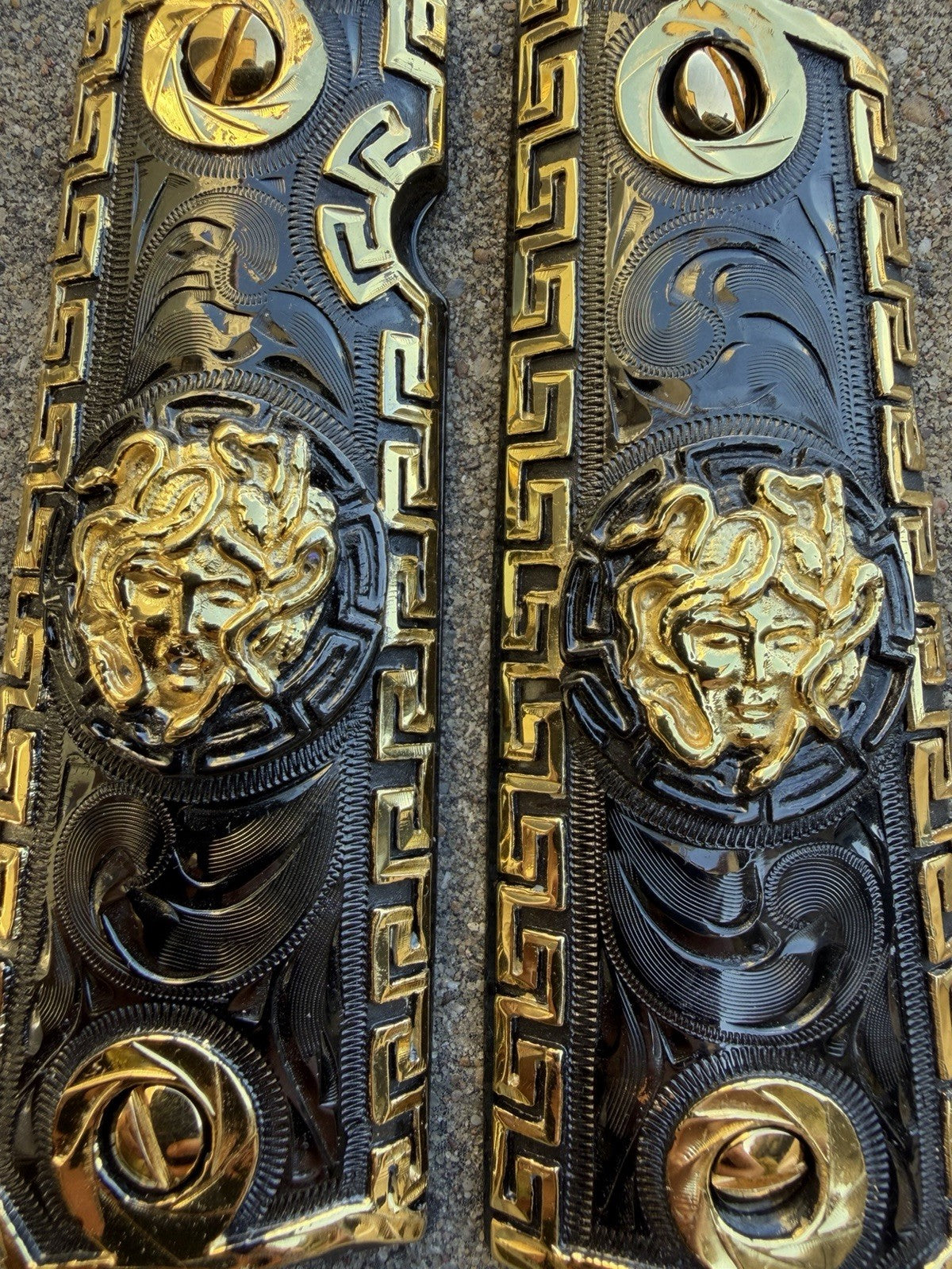 1911 45 38 Super Full Size Versace Gold Gun Pistol Grip Cachas & 24K Screws