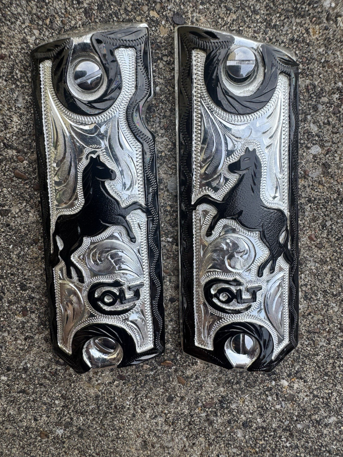 1911 45 38 Super Colt Horse Full Size Gun Pistol Grip Cachas & Polished Screws