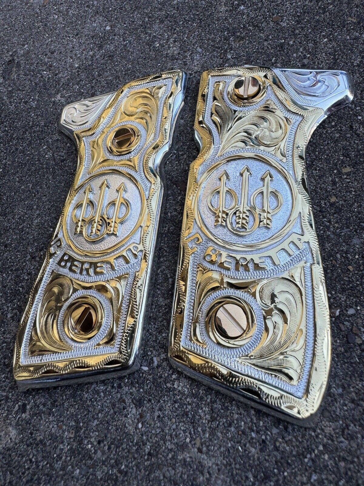 Beretta 92FS Cachas Gold Plated Pistol Custom Grips Chapeado & 24K Gold Screws