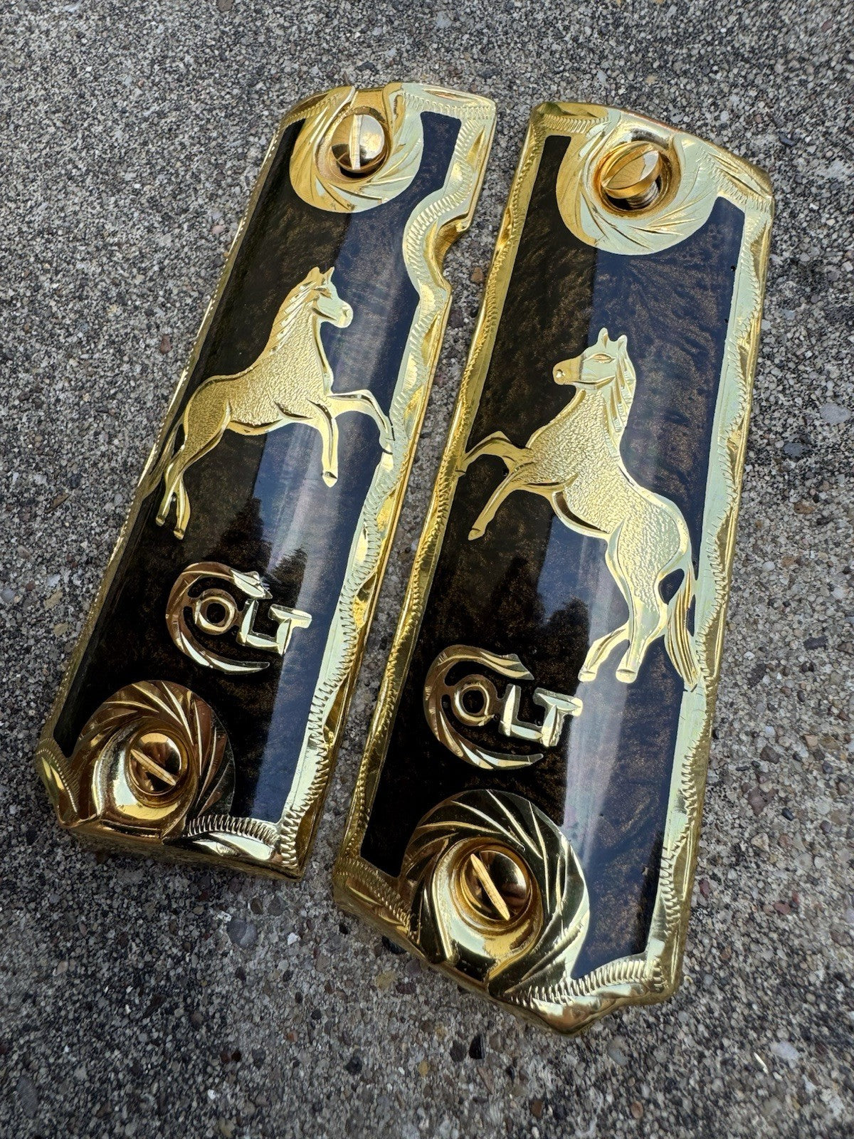 1911 45 38 Super Colt Horse Full Size Gold Gun Pistol Grip Cachas & 24K Screws
