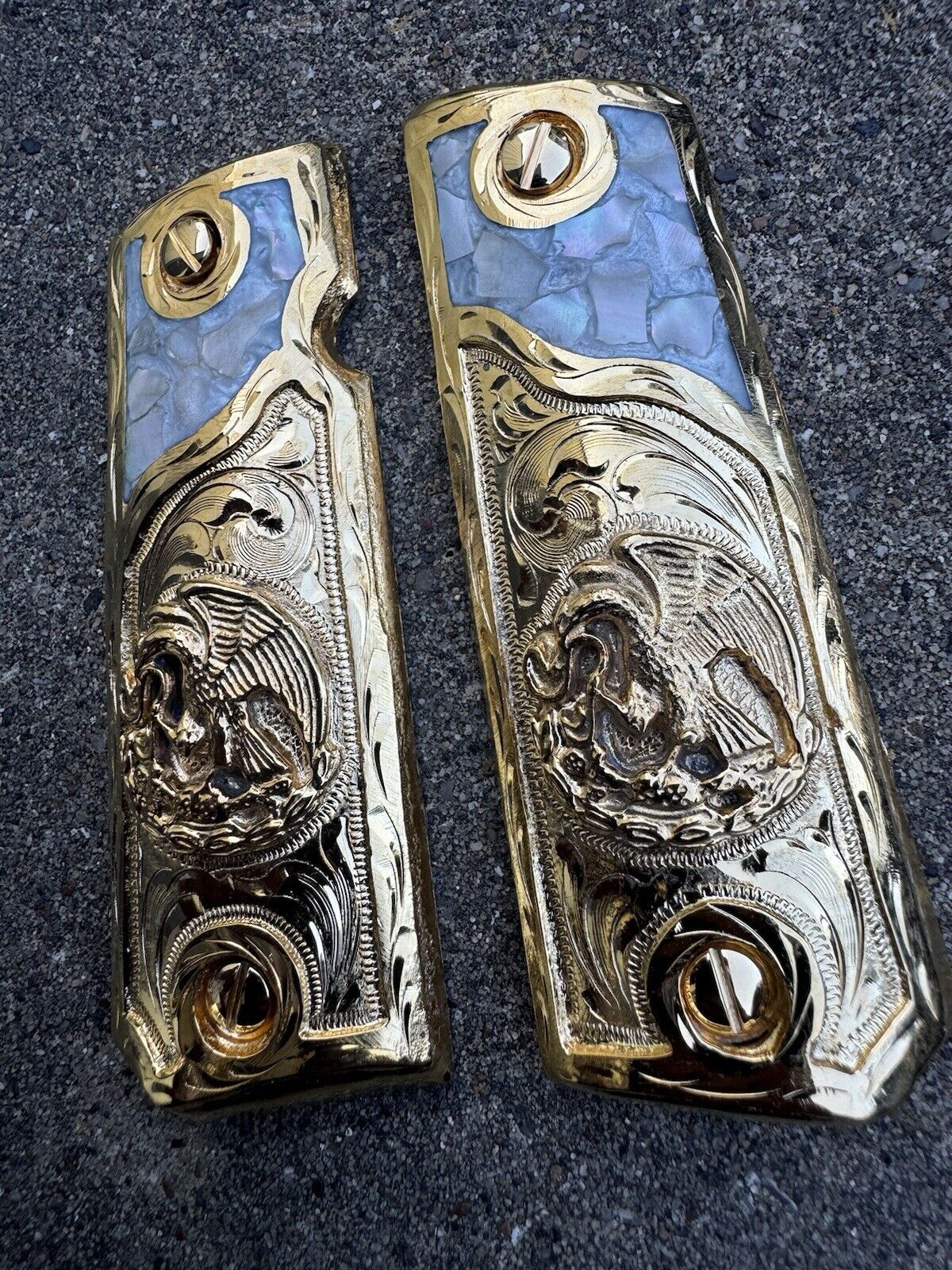 1911 45 38 Super Aguila Gold Gun Pistol Grip Cachas Chapeado De Oro 24K Screw