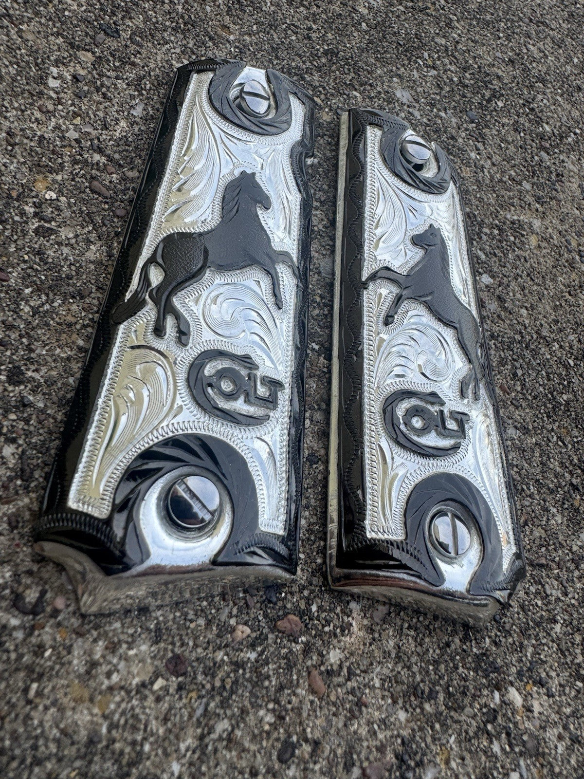 1911 45 38 Super Colt Horse Full Size Gun Pistol Grip Cachas & Polished Screws