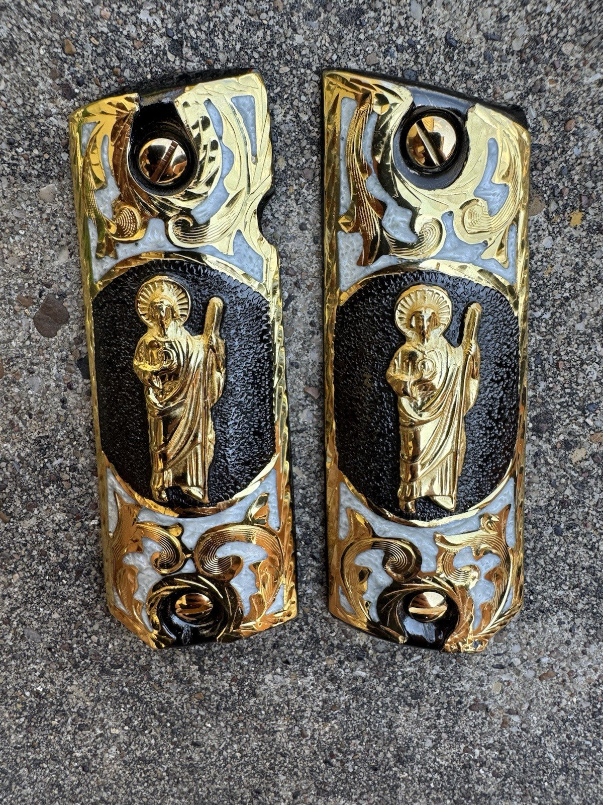 1911 45 38 Super San Judas Full Size Gold Gun Pistol Grip Cachas & 24K Screws