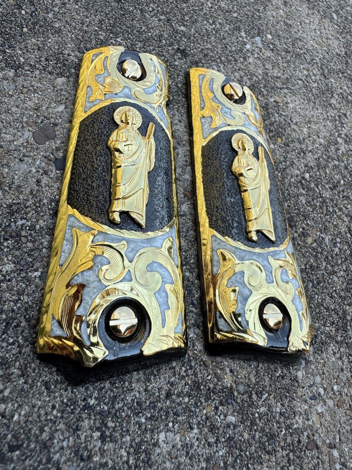1911 45 38 Super San Judas Full Size Gold Gun Pistol Grip Cachas & 24K Screws