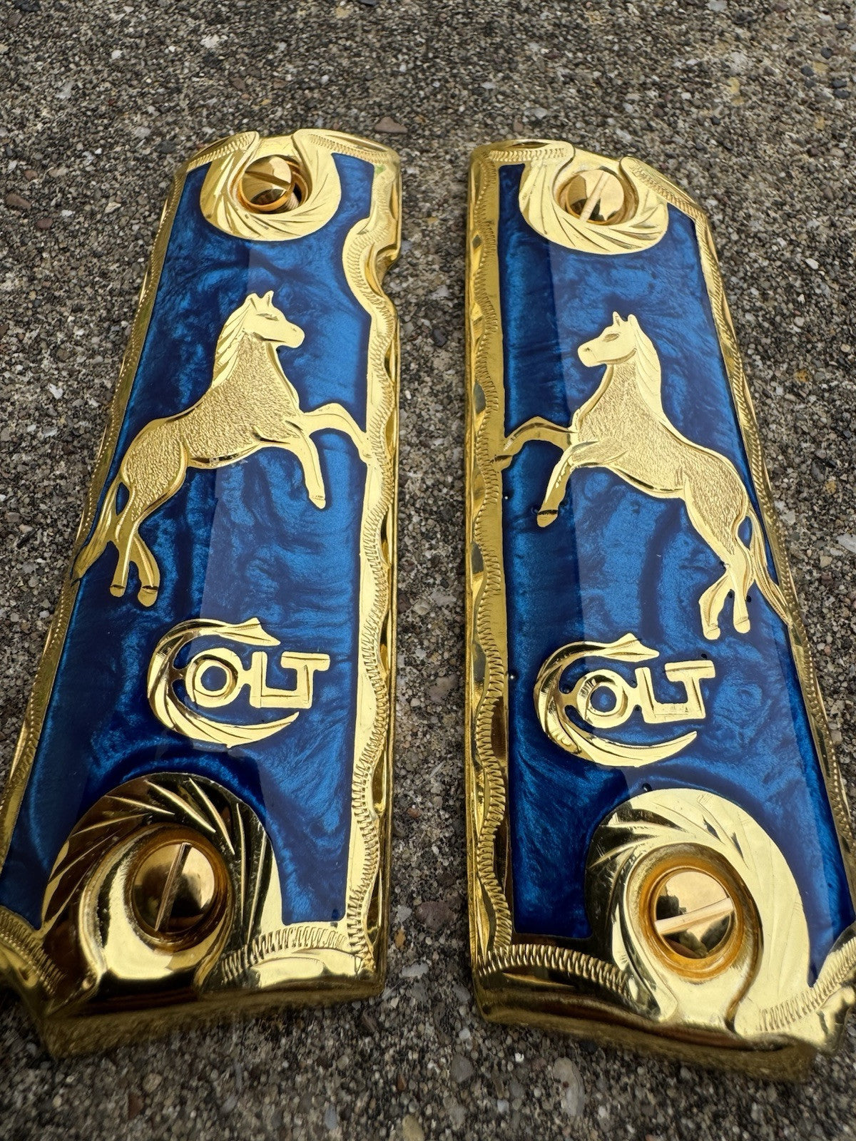 1911 45 38 Super Full Size Blue Horse Gold Gun Pistol Grip Cachas & 24K Screws