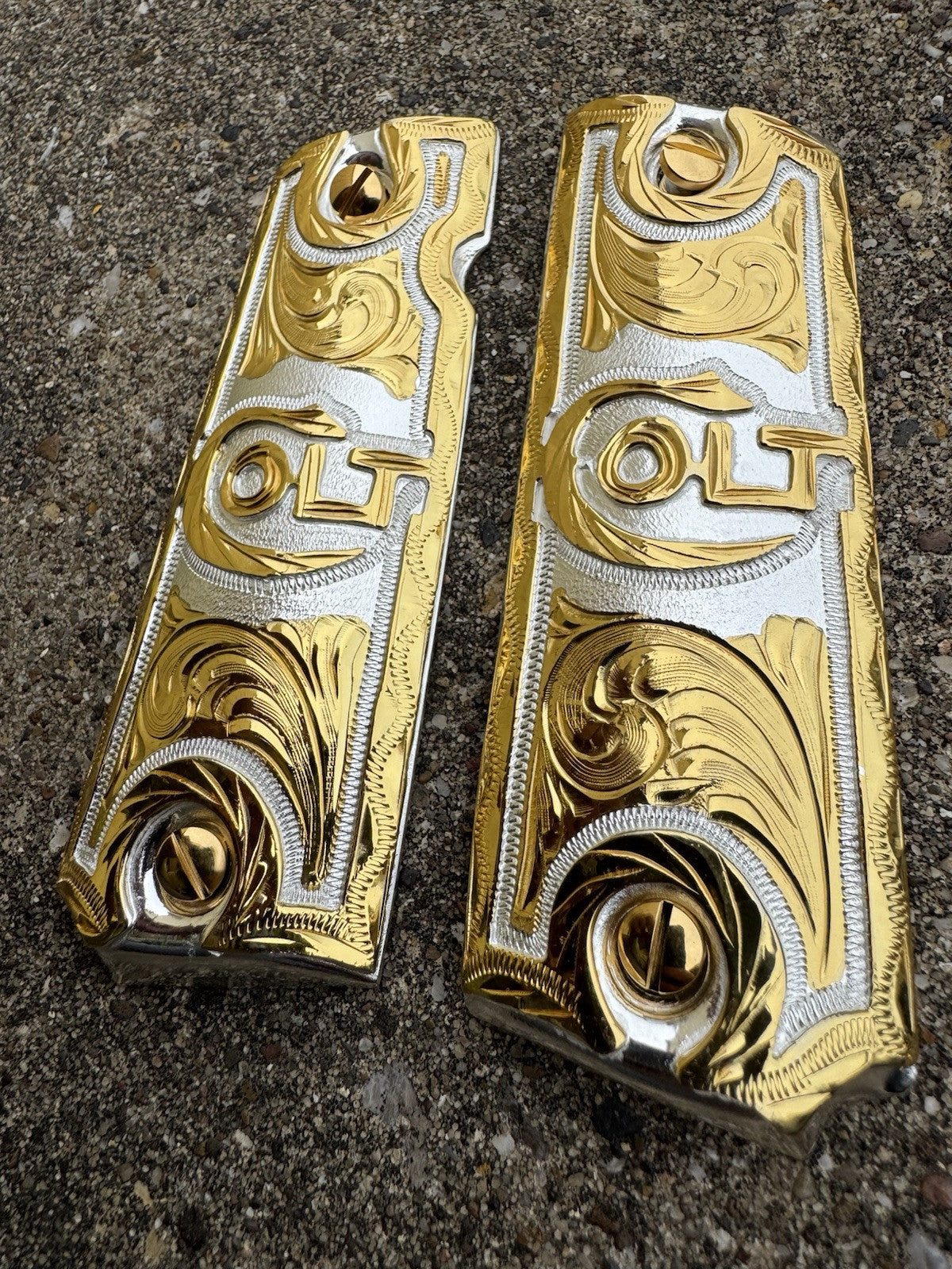 1911 45 38 Super Full Size Colt Gold Gun Pistol Grip Cachas Chapeado & 24K Screw
