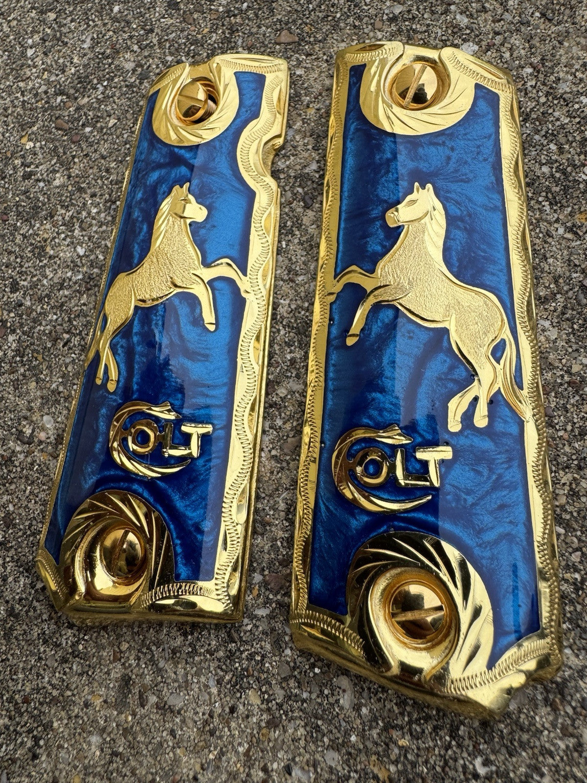 1911 45 38 Super Full Size Blue Horse Gold Gun Pistol Grip Cachas & 24K Screws