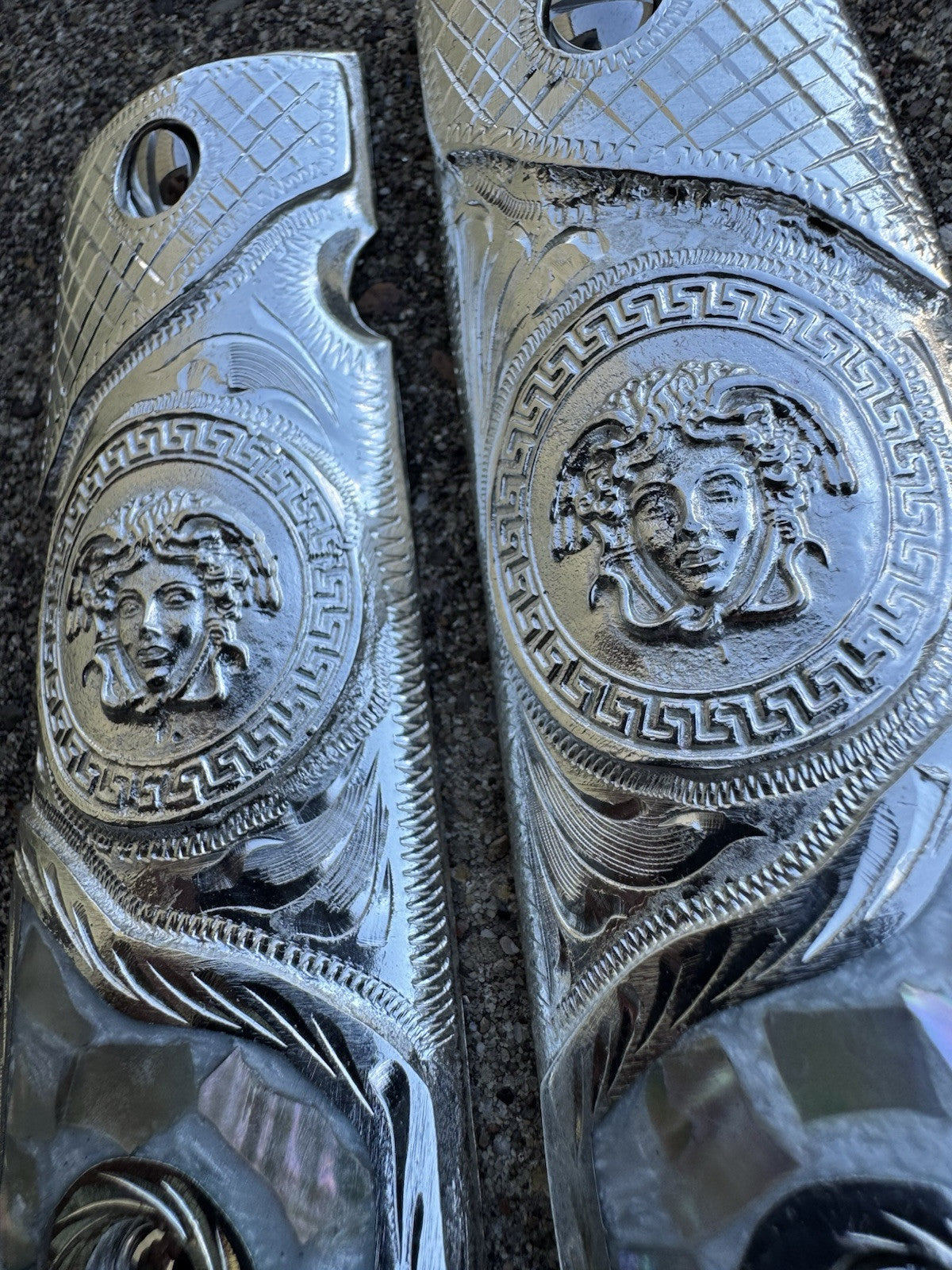 1911 45 38 Super Full Size Versace Gun Pistol Grip Cachas & Polished Screws