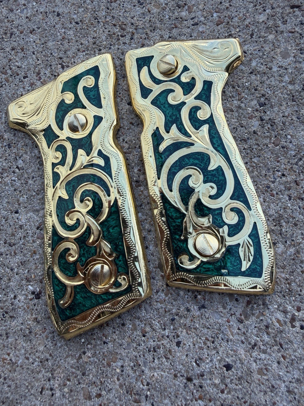 Beretta 92FS Cachas Scroll Gold Plated Pistol Custom Grips & Gold Screws