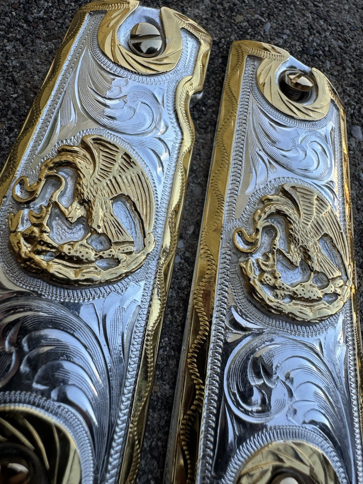 1911 45 38 Super Full Size Mexican Eagle Gold Gun Pistol Grip Cachas & 24K Screw