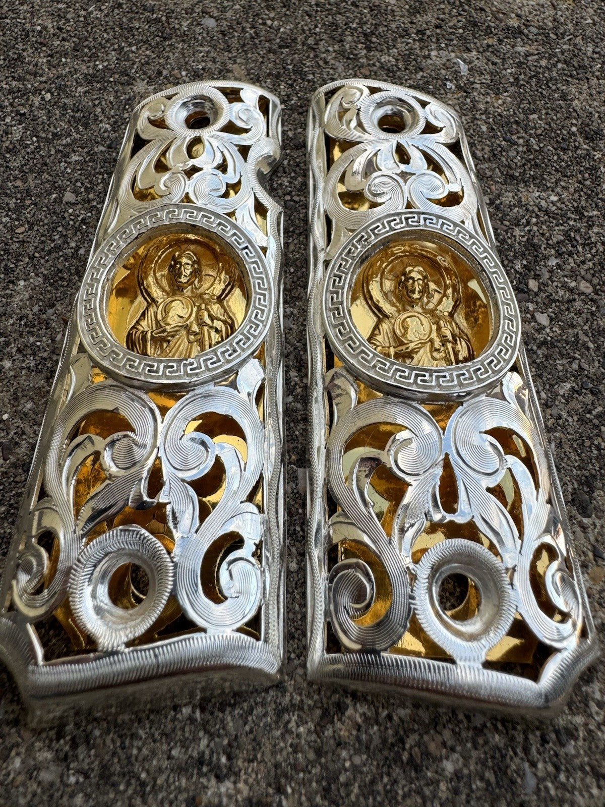 1911 45 38 Super Full Size San Judas Gold Gun Pistol Grip Cachas & 24K Screws