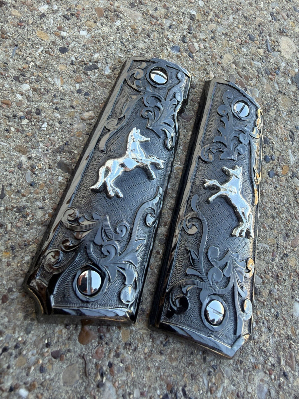 1911 45 38 Super Full Size Horse Gun Pistol Grip Cachas & Polished Screws