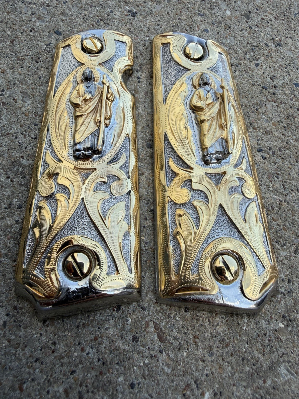 1911 45 38 Super Full Size San Judas Gold Gun Pistol Grip Cachas & 24K Screws