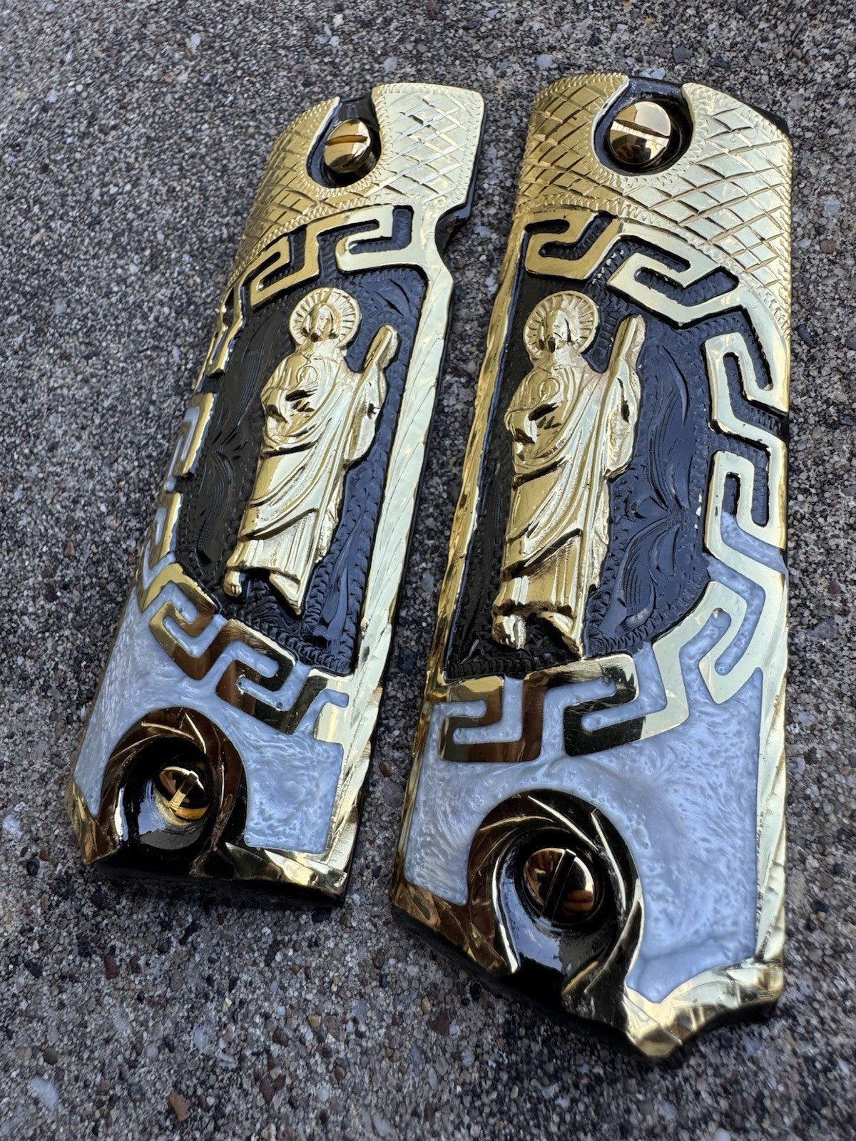 1911 45 38 Super Full Size San Judas Gold Gun Pistol Grip Cachas & 24K Screws