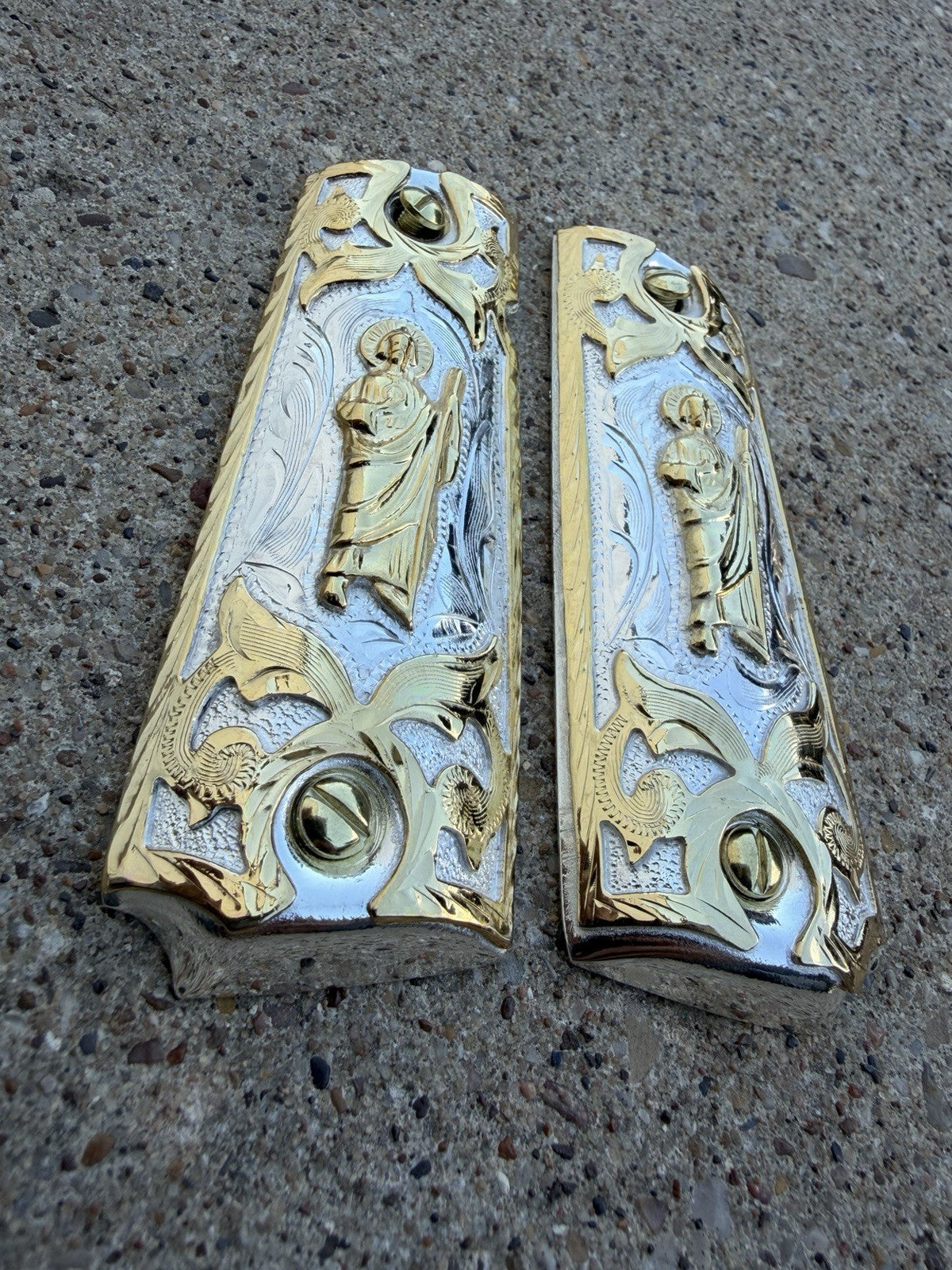 1911 45 38 Super Full Size San Judas Gold Gun Pistol Grip Cachas & 24K Screws