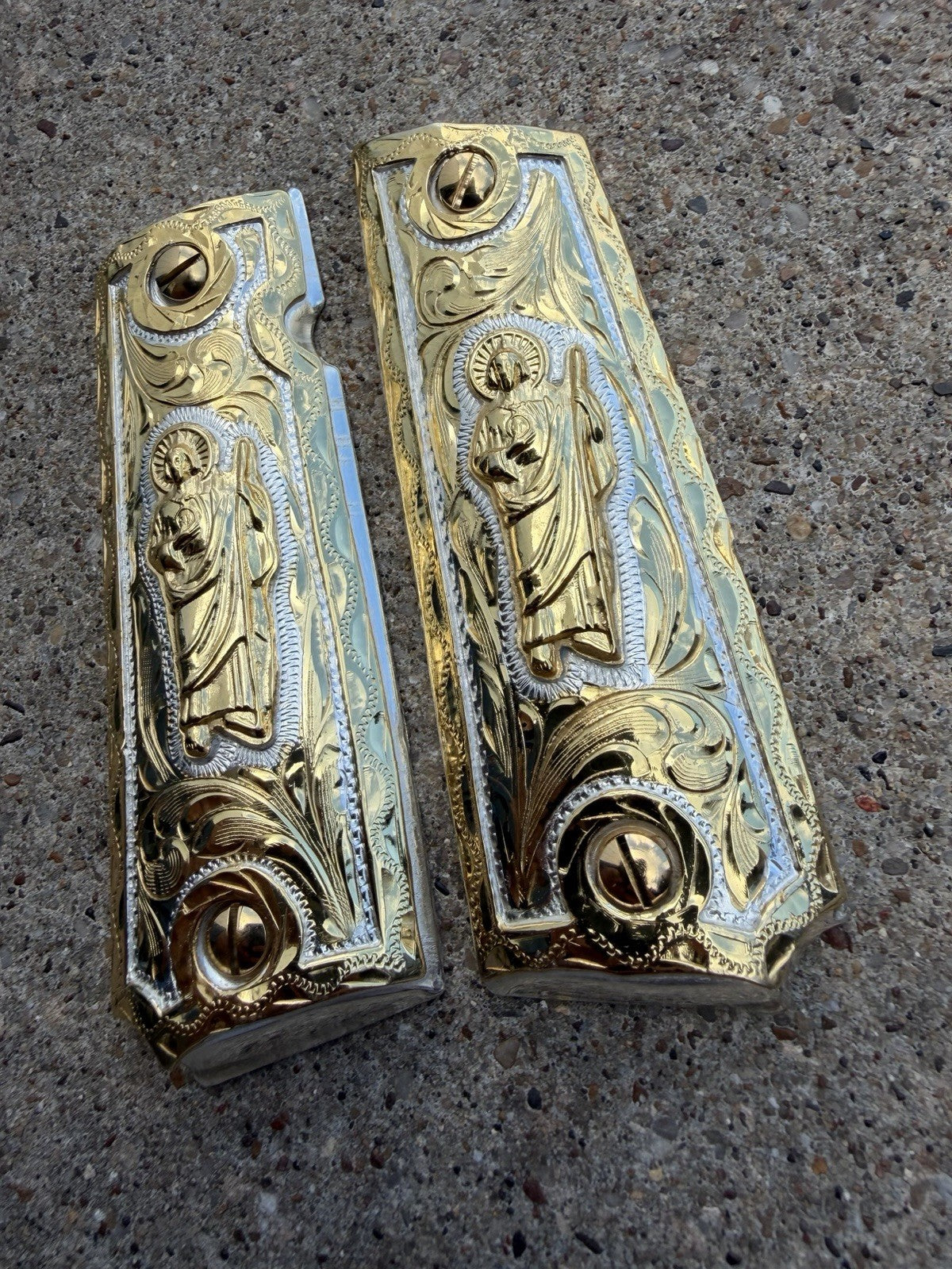 1911 45 38 Super Full Size San Judas Gold Gun Pistol Grip Cachas & 24K Screws
