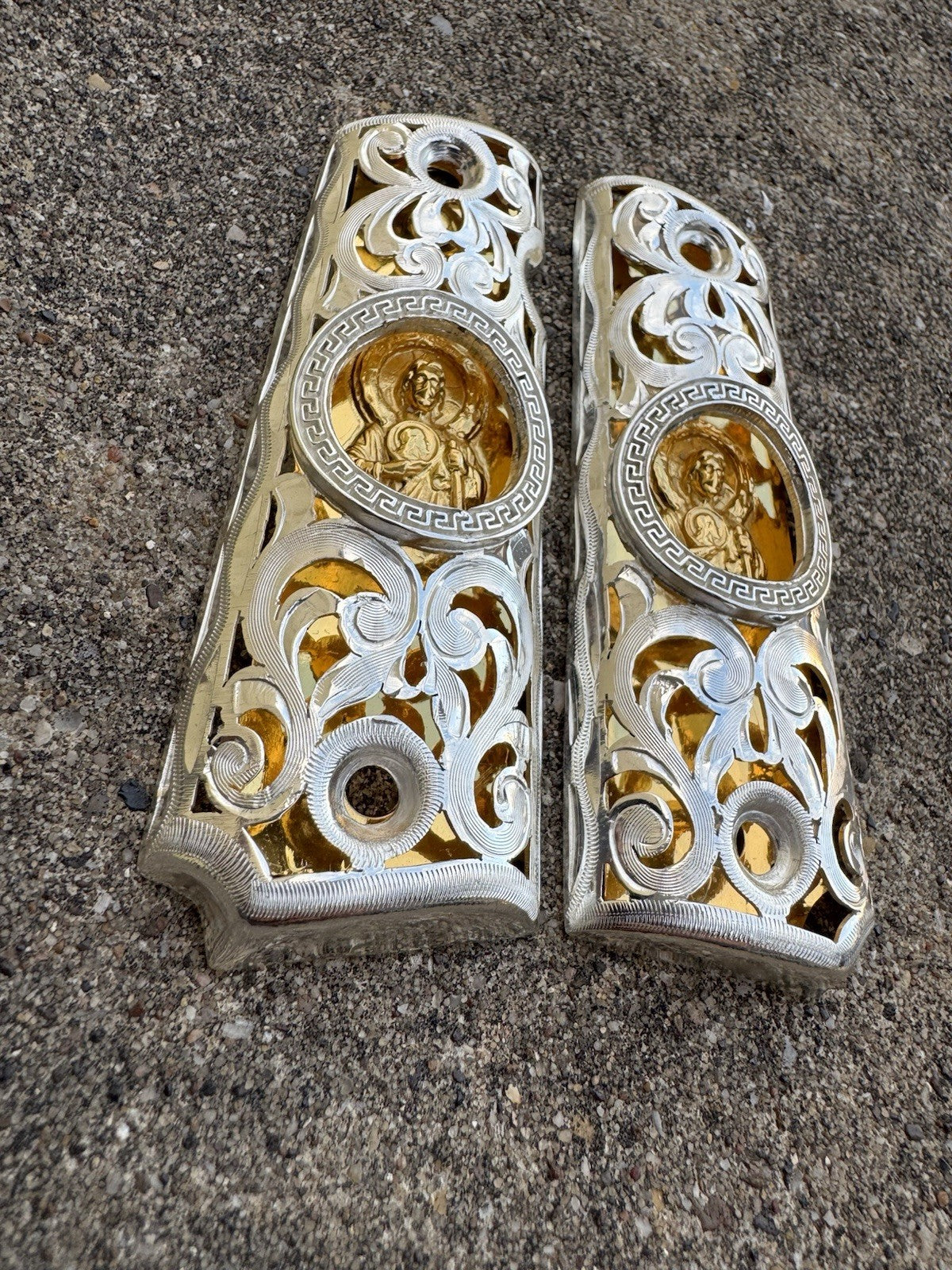 1911 45 38 Super Full Size San Judas Gold Gun Pistol Grip Cachas & 24K Screws