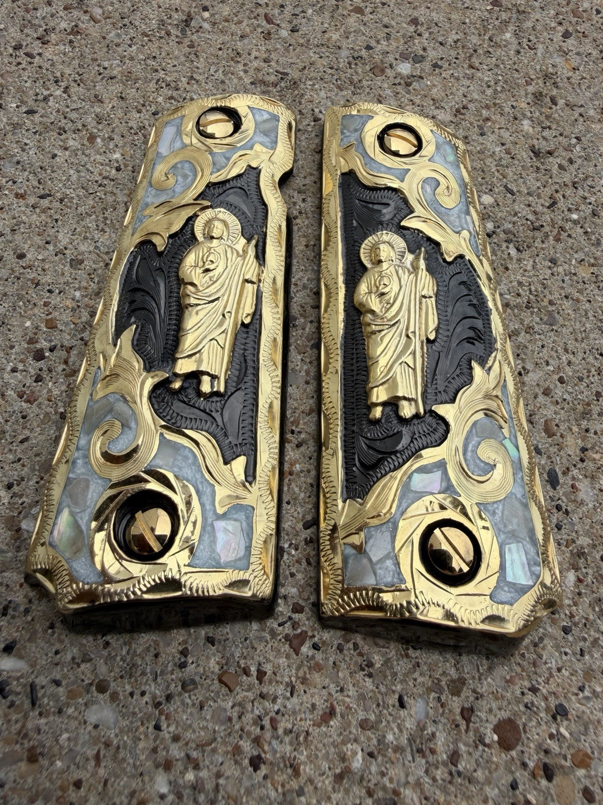 1911 45 38 Super Full Size San Judas Gold Gun Pistol Grip Cachas & 24K Screws