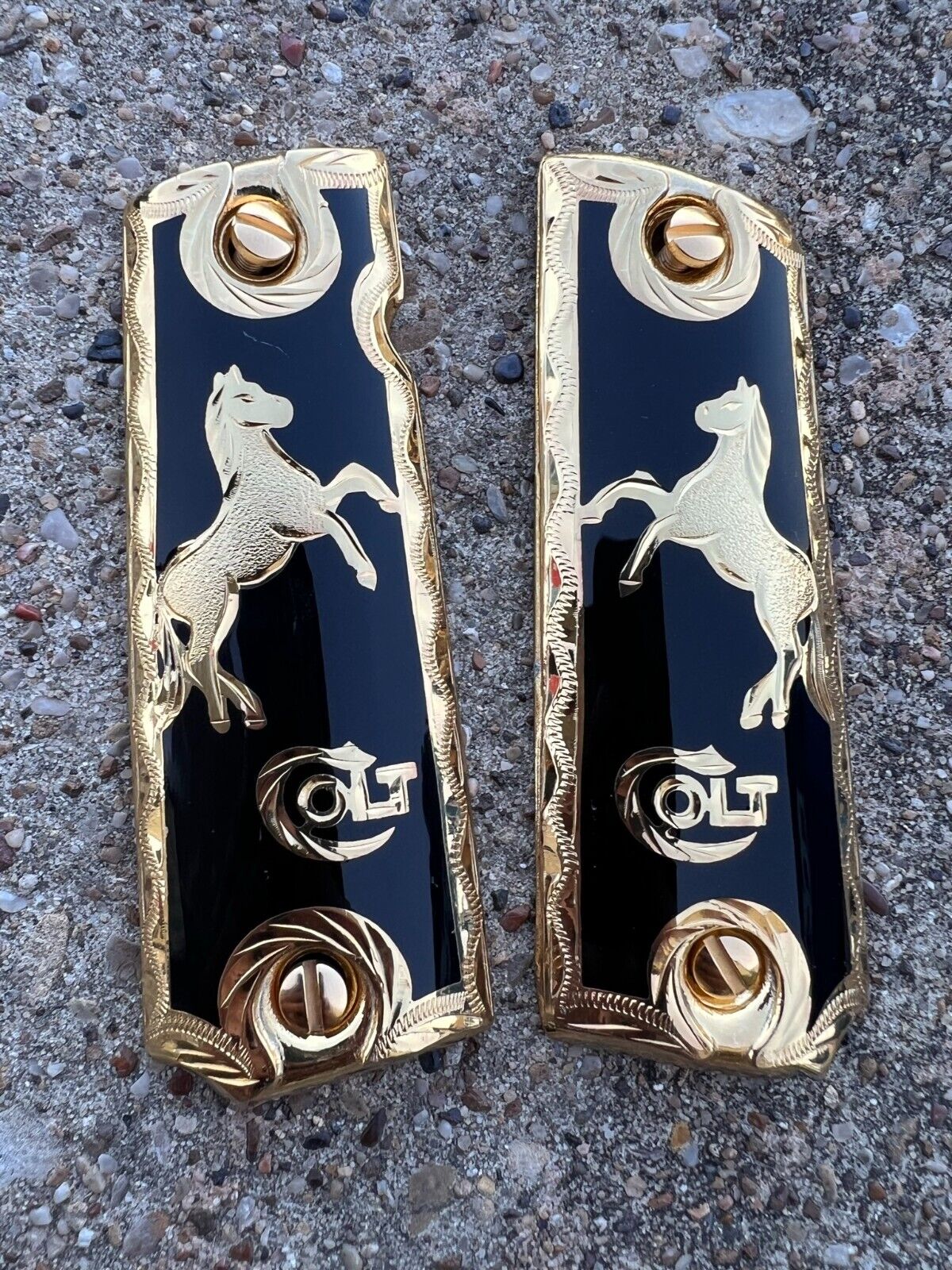 1911 45 38 SUPER COLT GOLD GUN PISTOL GRIP CACHAS CHAPEADO DE ORO 24K SCREWS