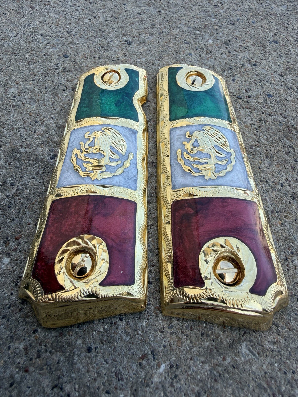 1911 45 38 Super Full Size Mexican Eagle Gold Gun Pistol Grip Cachas & 24K Screw