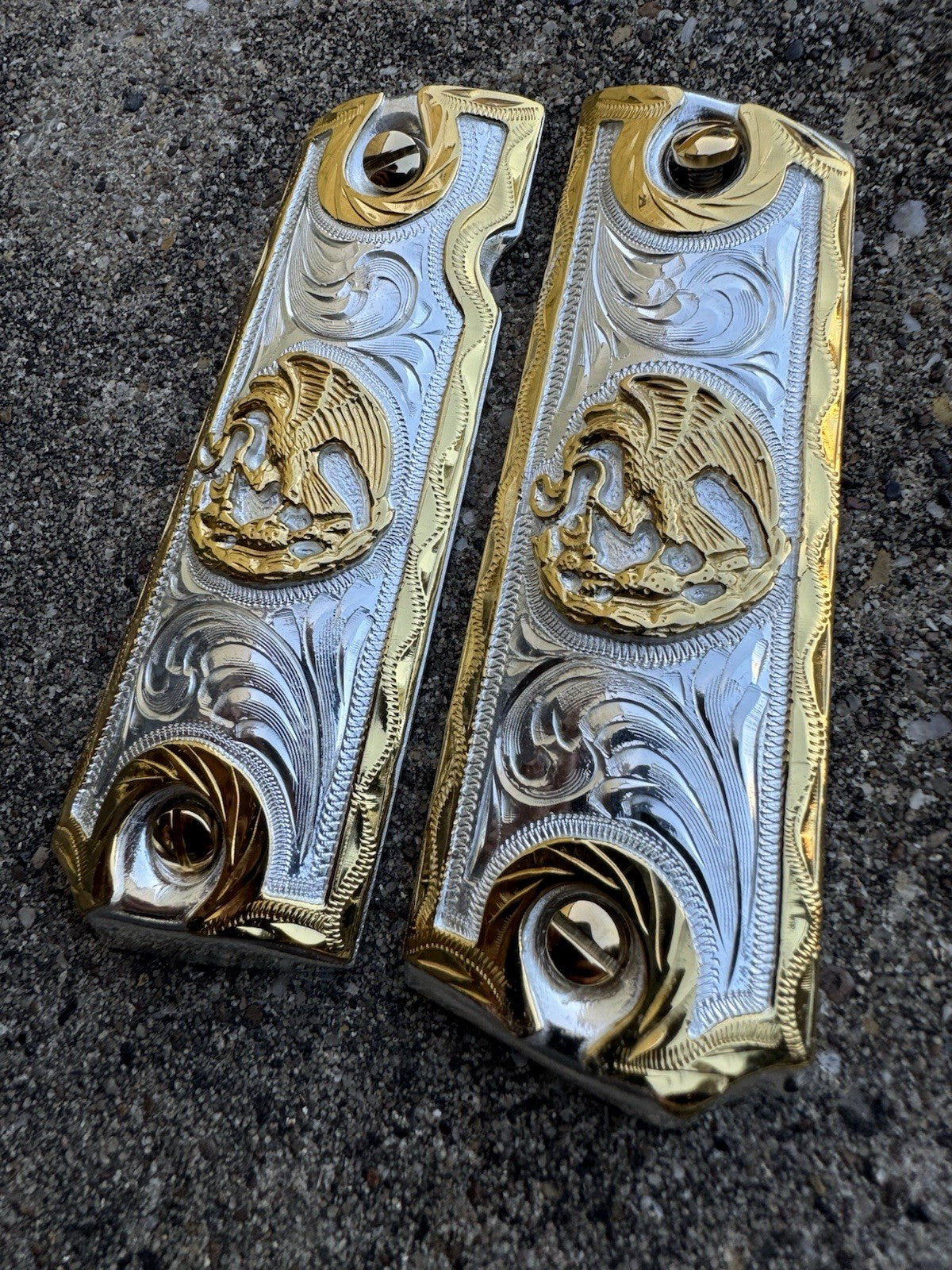 1911 45 38 Super Full Size Mexican Eagle Gold Gun Pistol Grip Cachas & 24K Screw