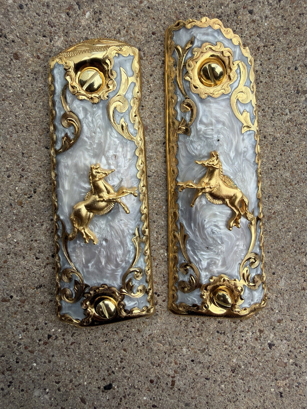1911 45 38 Super Full Size Horse Gold Gun Pistol Grip Cachas & 24K Screws