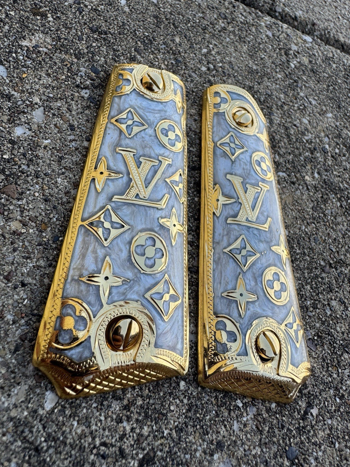 1911 45 38 Super Full Size Gold Gun Pistol Grip Cachas Chapeado & 24K Screws