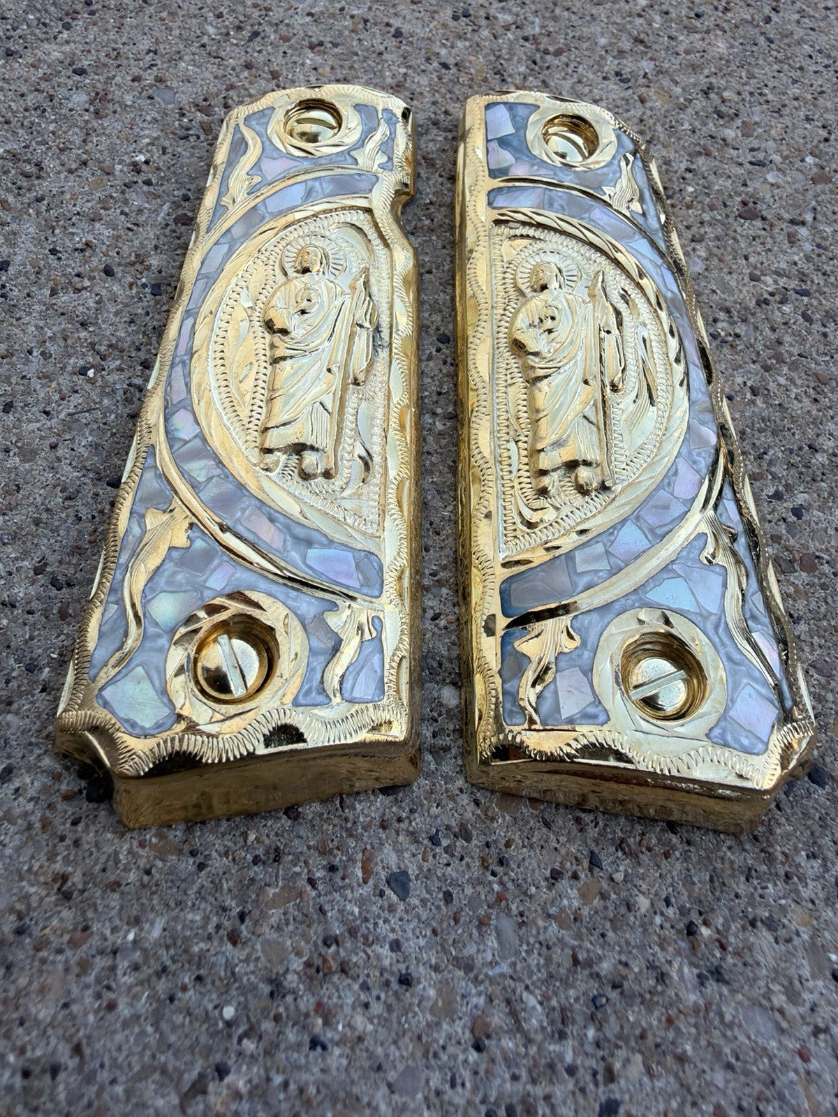 1911 45 38 Super Full Size San Judas Gold Gun Pistol Grip Cachas & 24K Screws