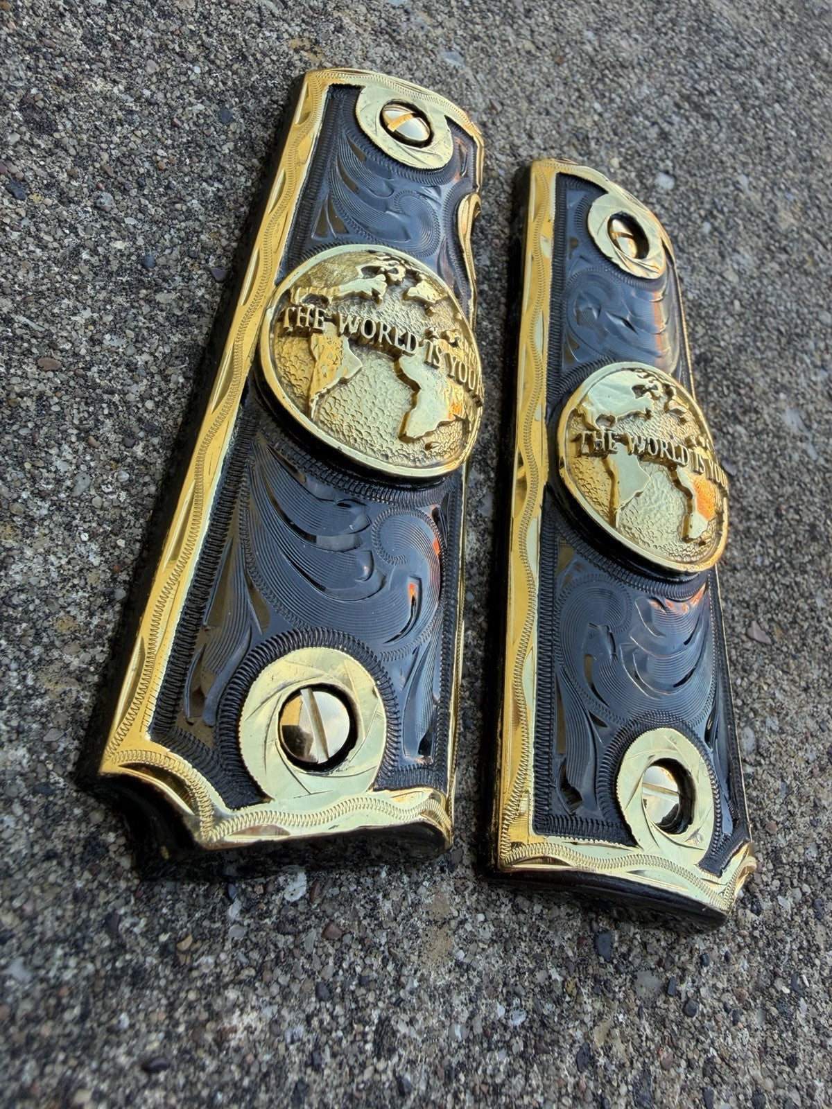 1911 45 38 Super Full Size WORLD IS YOURS Gold Gun Pistol Grip Cachas &24K Screw
