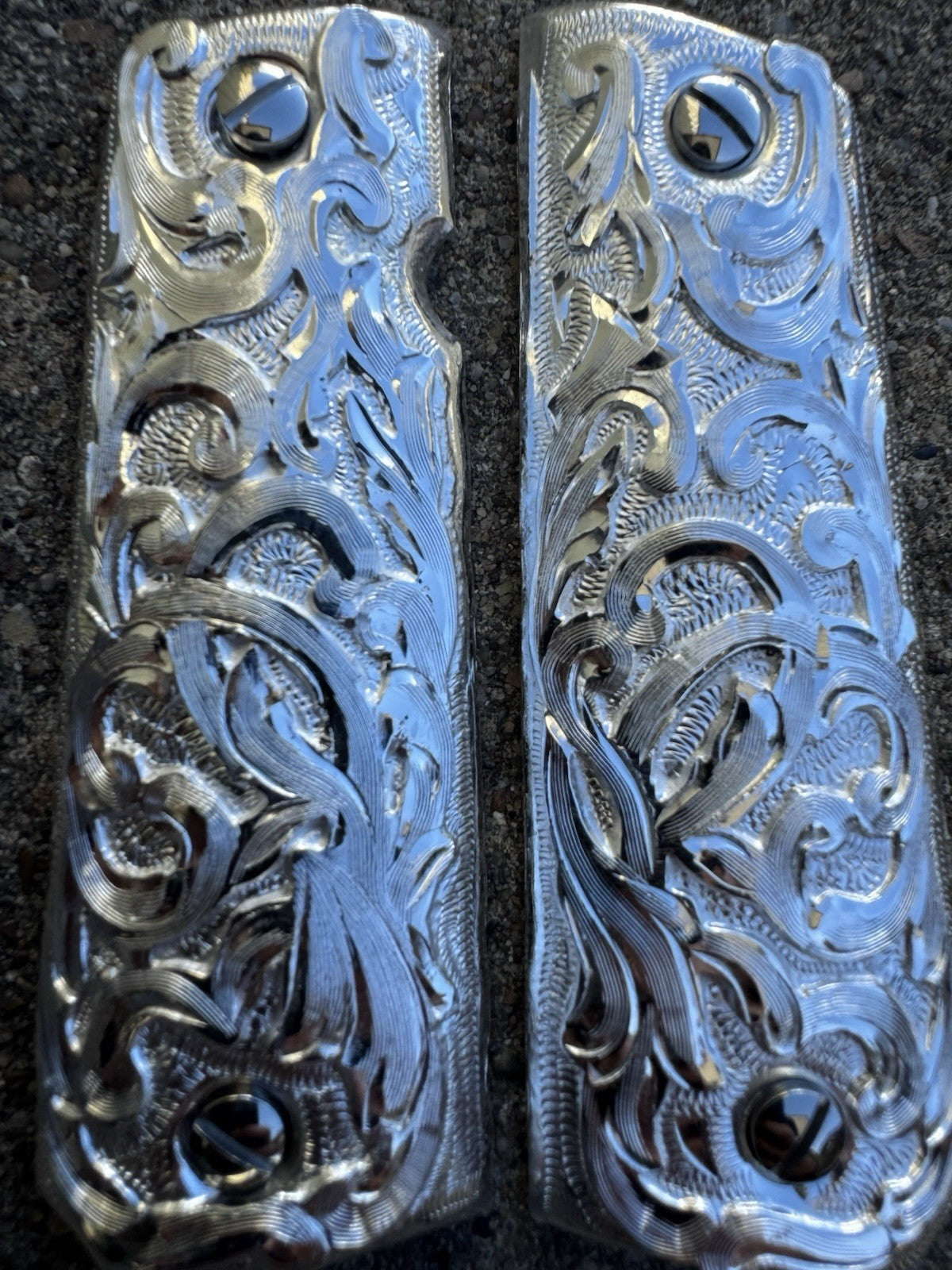 1911 45 38 Super Full Size Gun Pistol Grip Cachas & Polished Screws