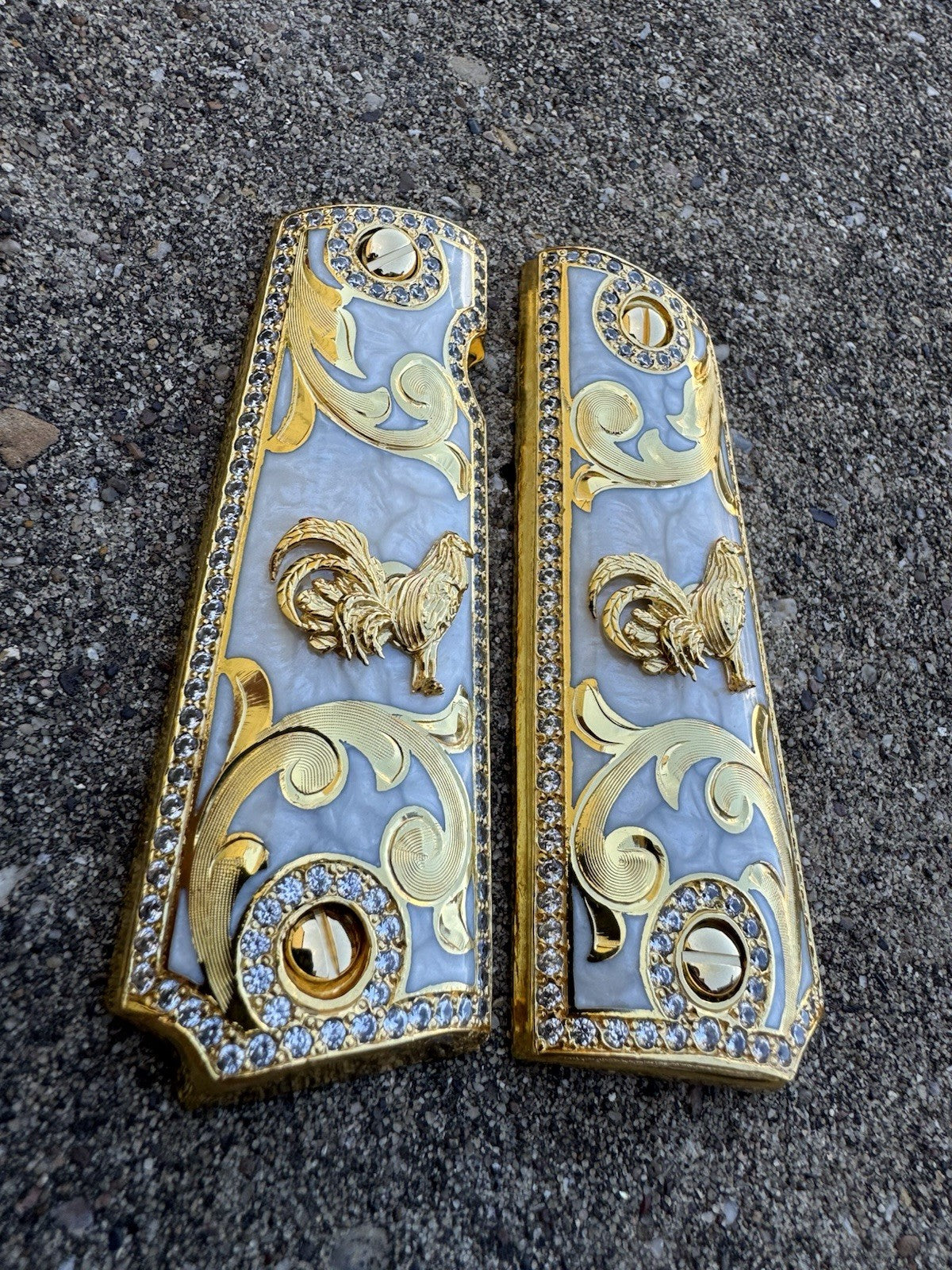 1911 ZIRCONIA 45 38 SUPER COLT GALLO GOLD GUN PISTOL GRIP CACHAS & 24K SCREW