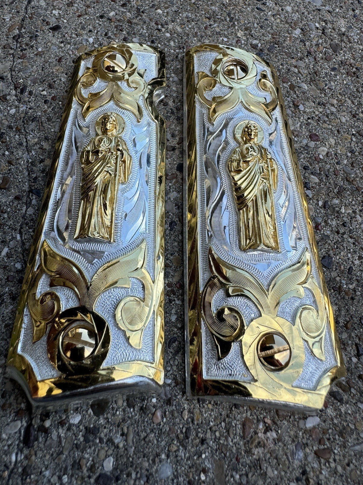 1911 45 38 Super Full Size San Judas Gold Gun Pistol Grip Cachas & 24K Screws