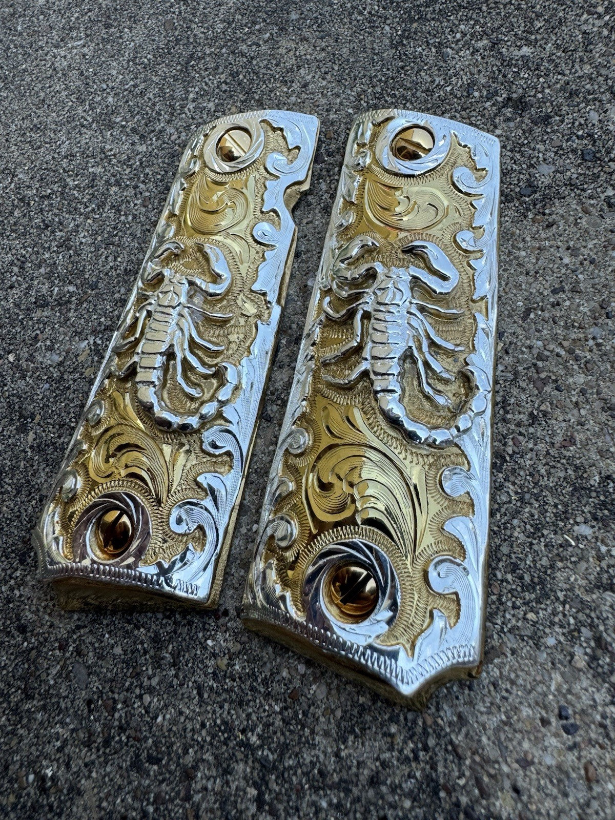 1911 45 38 Super Scorpion Full Size Gold Gun Pistol Grip Cachas & 24K Screws