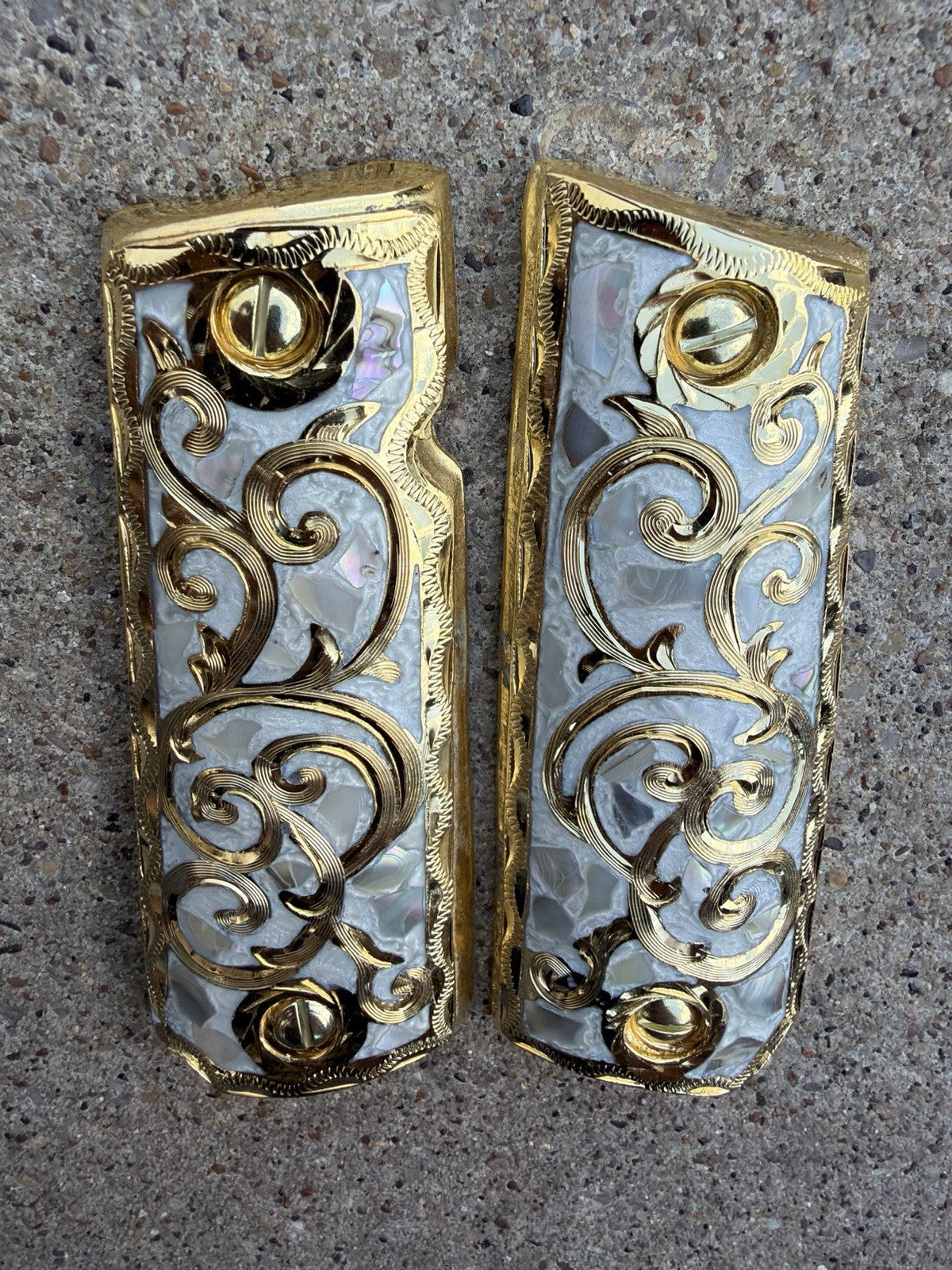 1911 45 38 Super Full Size Gold Gun Pistol Grip Cachas Chapeado & 24K Screws