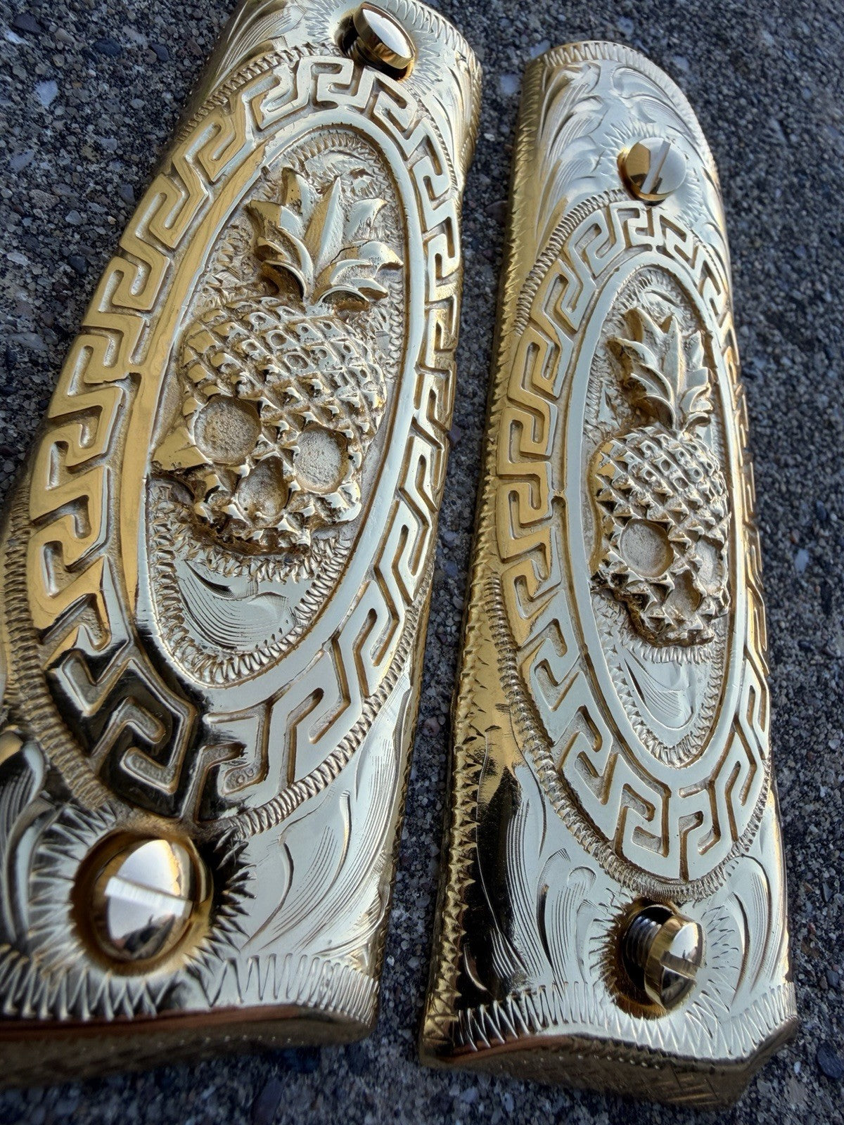 1911 45 38 Super Full Size Gold Gun Pistol Grip Cachas Chapeado & 24K Screws