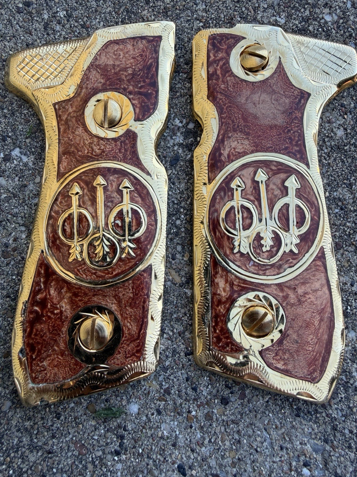 Beretta 92FS Cachas Gold Plated Pistol Custom Grips & Gold Screws