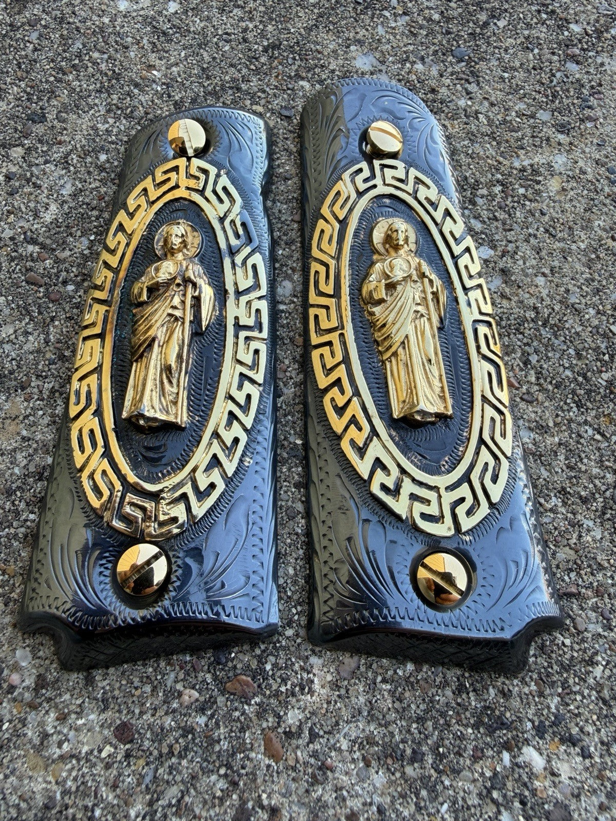 1911 45 38 Super Full Size San Judas Gold Gun Pistol Grip Cachas & 24K Screws