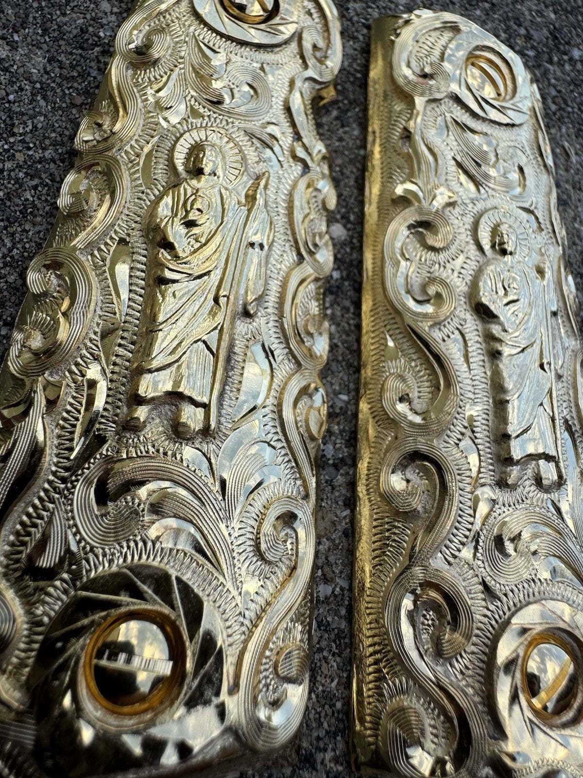 1911 45 38 Super Full Size San Judas Gold Gun Pistol Grip Cachas & 24K Screws