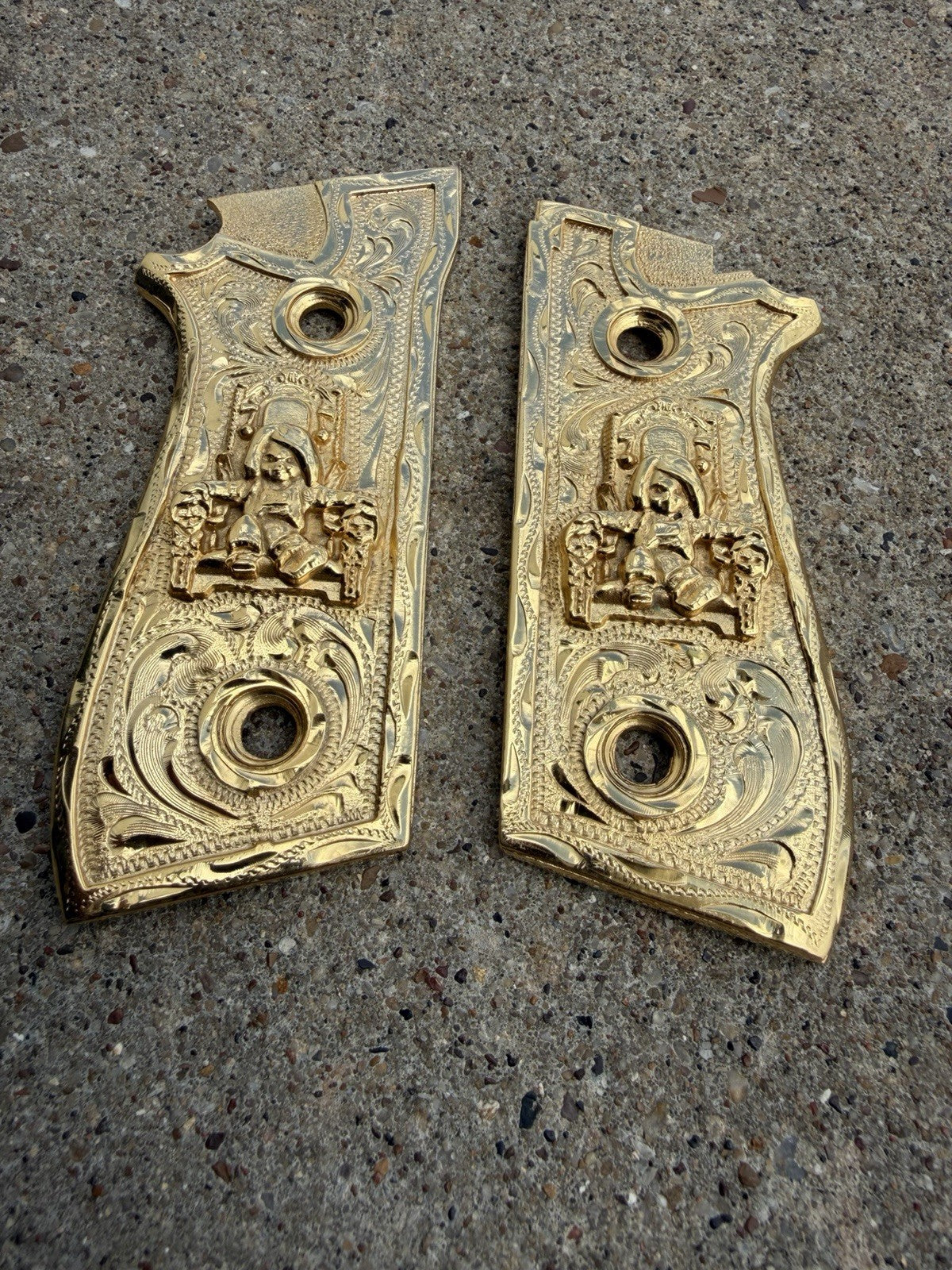 Taurus Pt92 Chucky Grips Cachas Gun Gold Plated