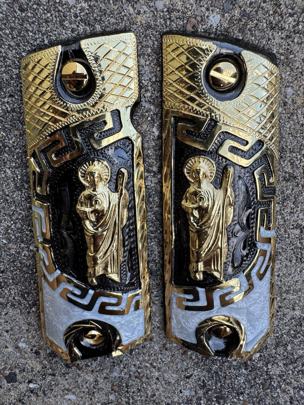 1911 45 38 Super Full Size San Judas Gold Gun Pistol Grip Cachas & 24K Screws